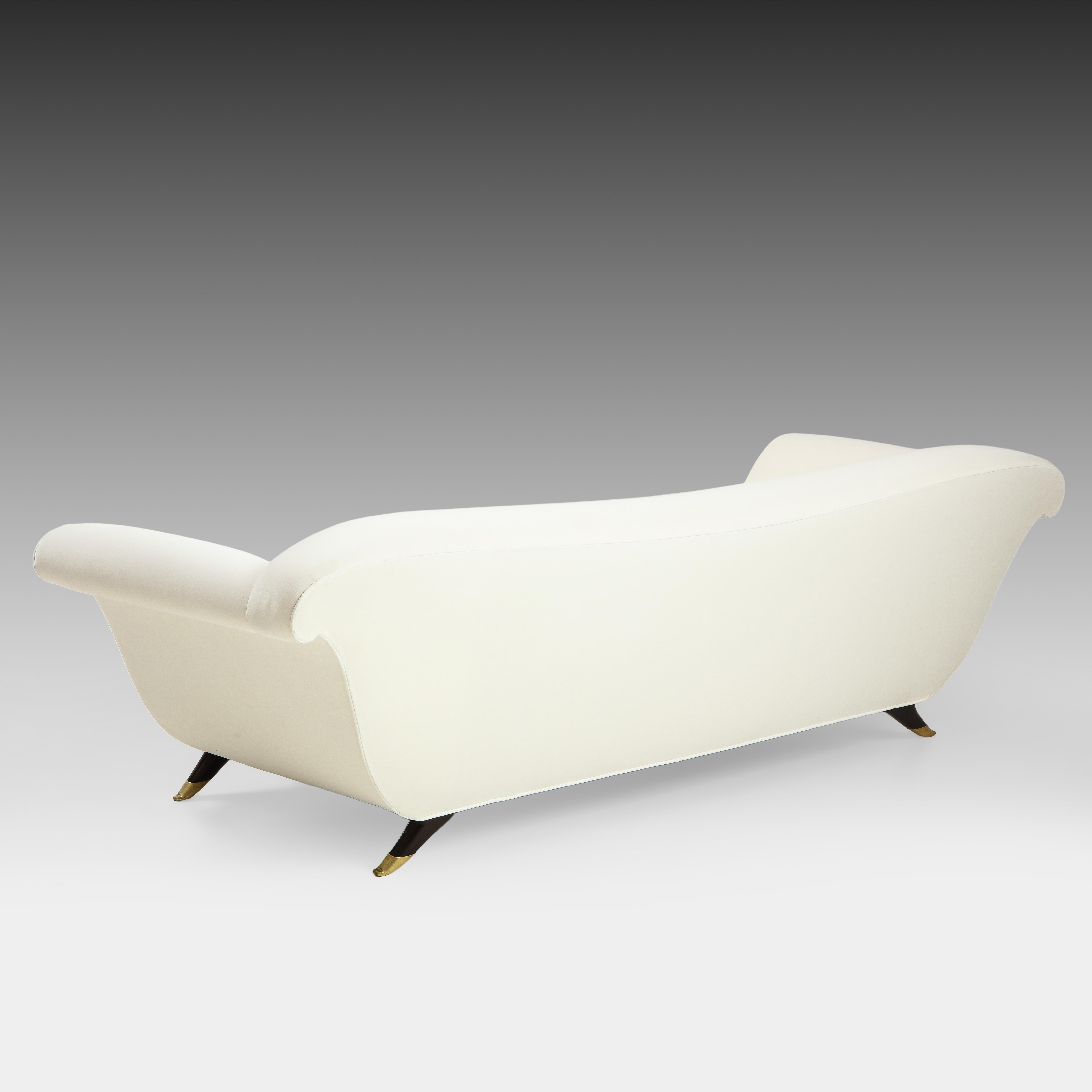 Mid-Century Modern Large Sofa in Ivory Velvet Attributed to Guglielmo Ulrich