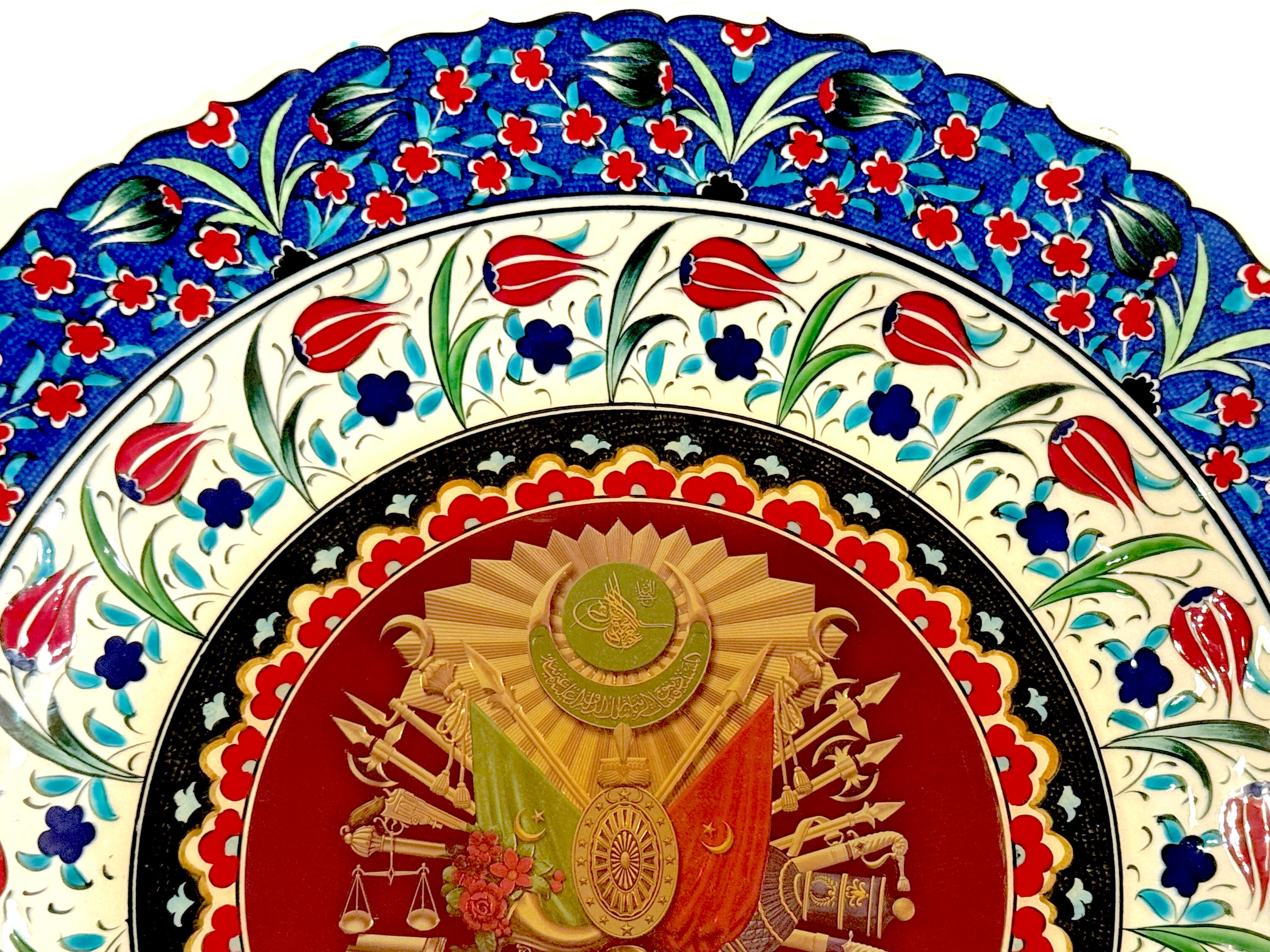 Gran escudo de armas de Iznik de 