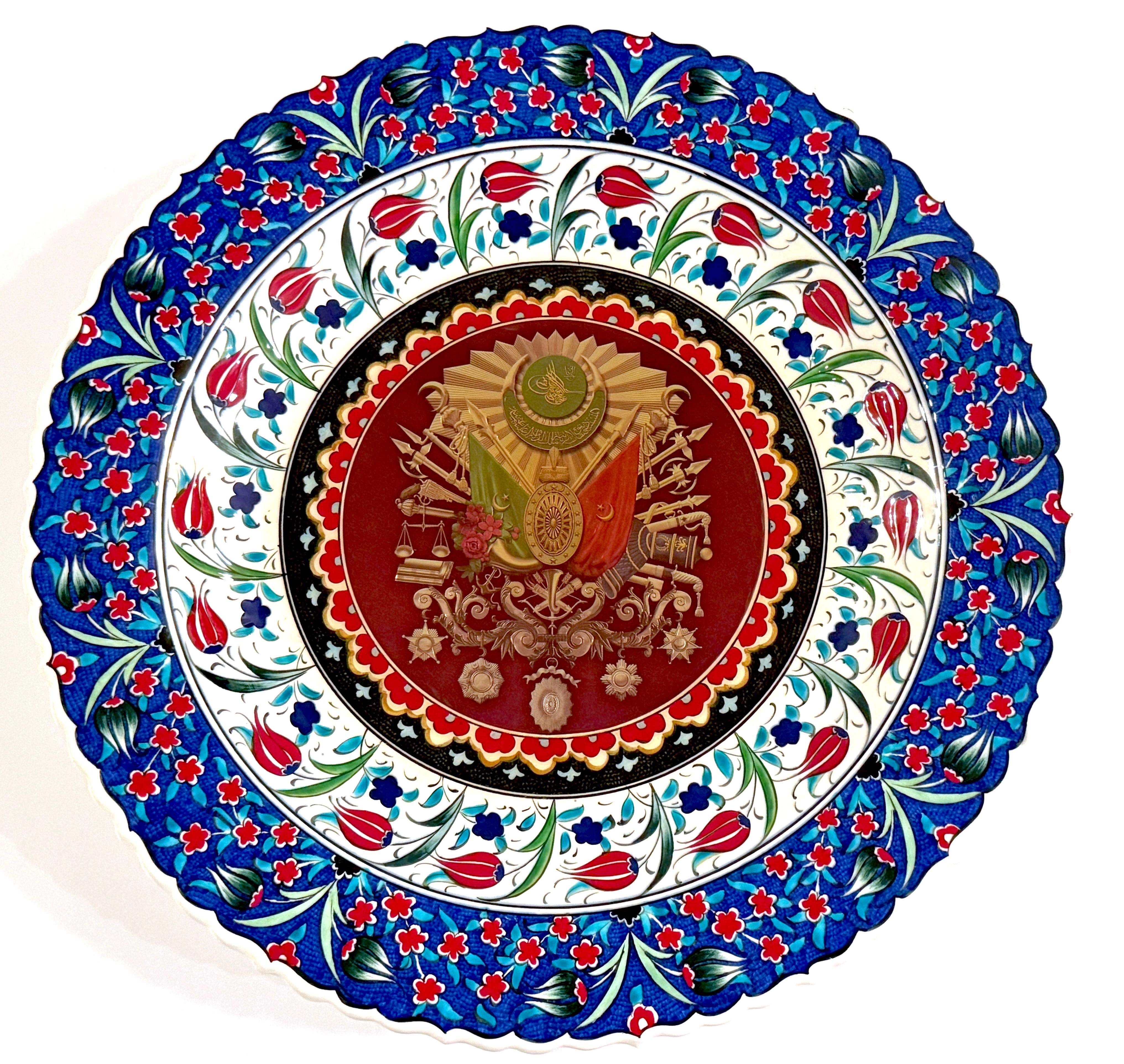 Gran escudo de armas de Iznik de 