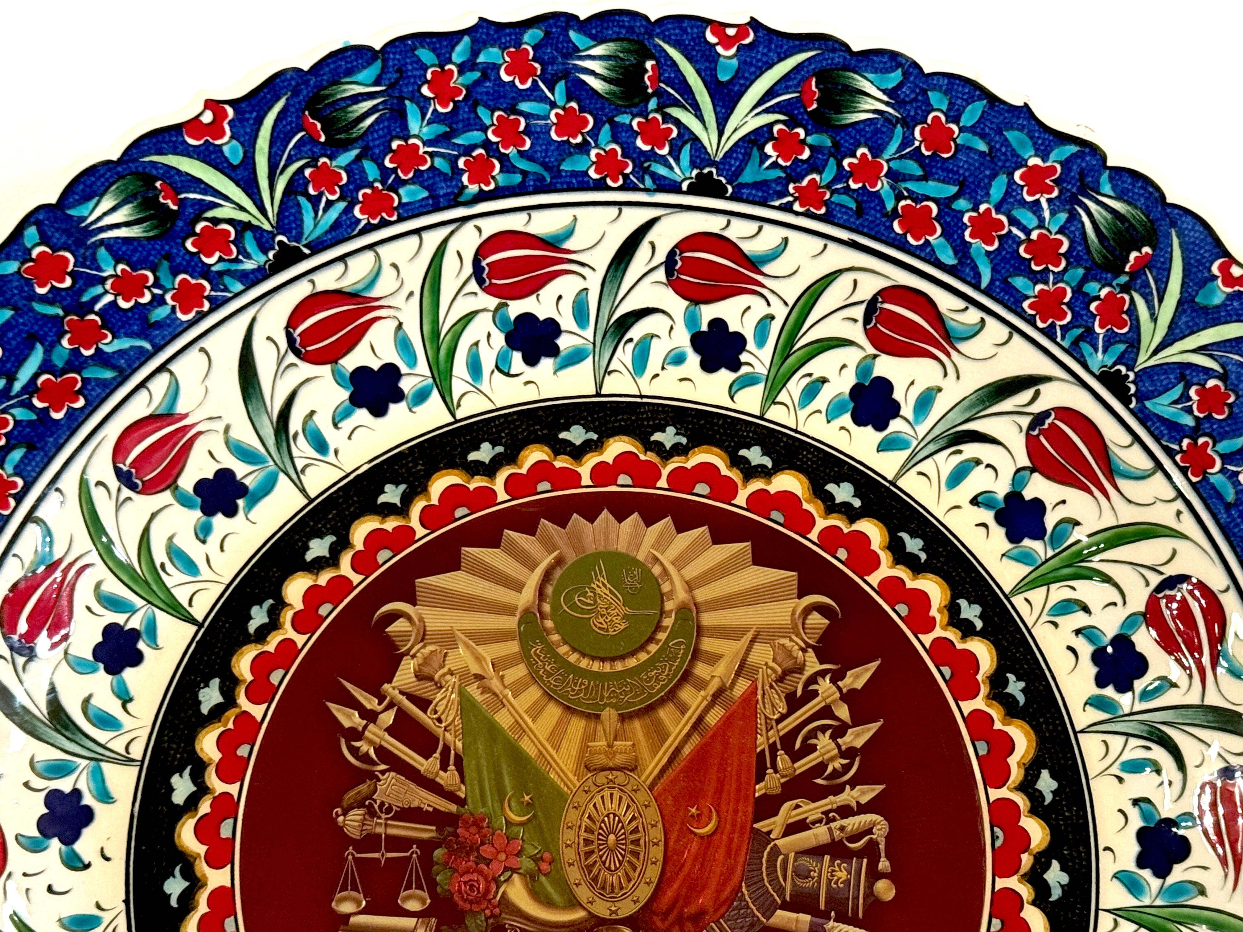 Gran escudo de armas de Iznik de 
