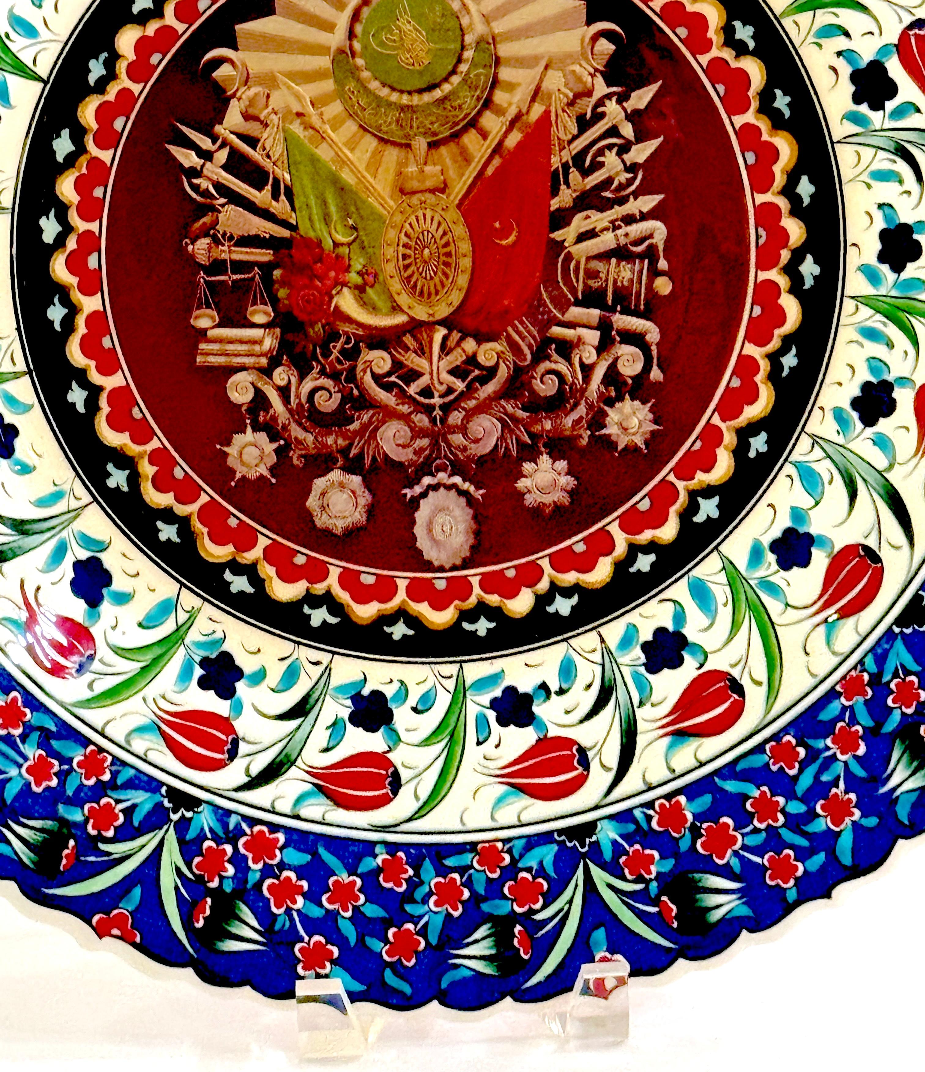 Gran escudo de armas de Iznik de 