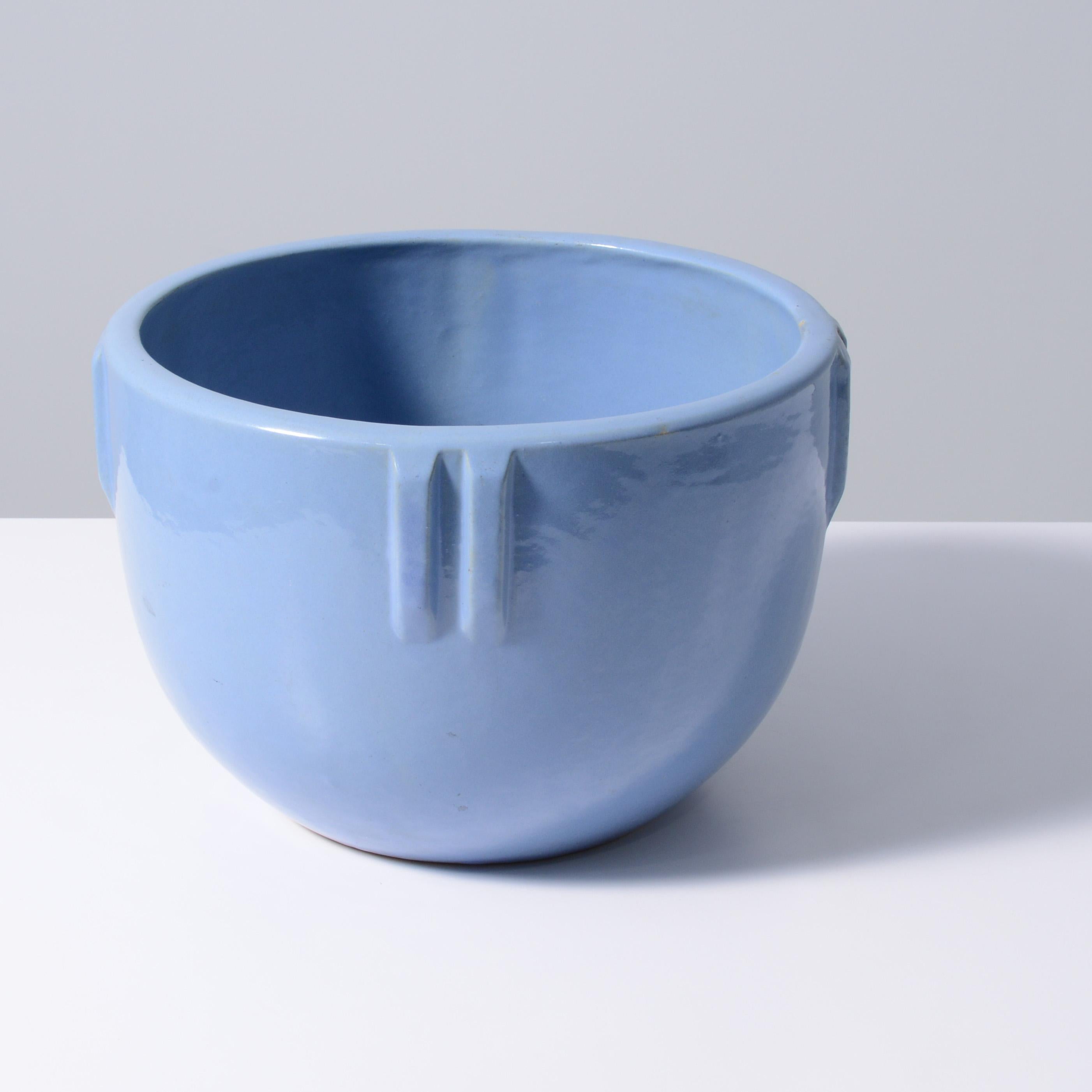 Artist/Designer; Manufacturer: J.A. Bauer Pottery (USA)
Marking(s): signed, marking(s)
Materials: ceramic
Dimensions (H, W, D): 9