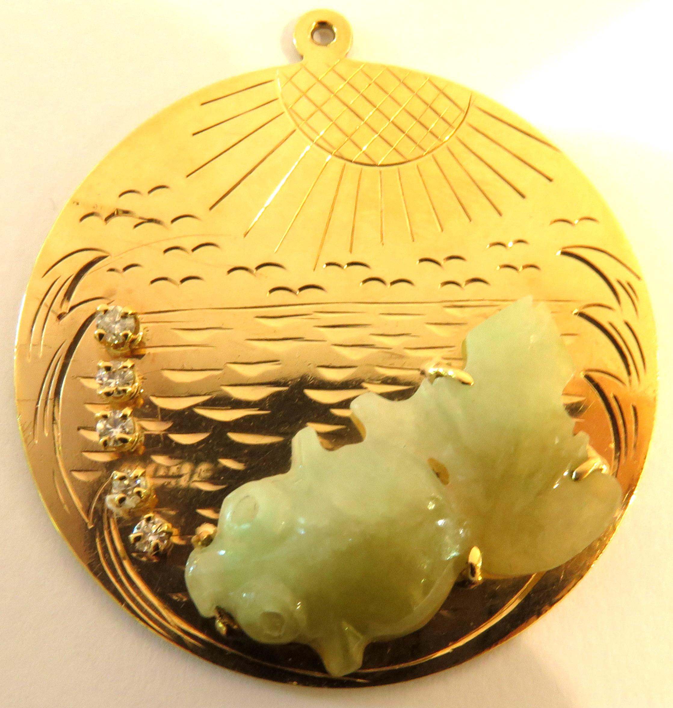 This wonderful pendant or charm is sure to put you in a peaceful and serene state of mind. With it's large beautifully carved jade koi fish and its 5 full cut diamond bubbles for breathing, you have a complete fish pond with only 1 charm!
The back