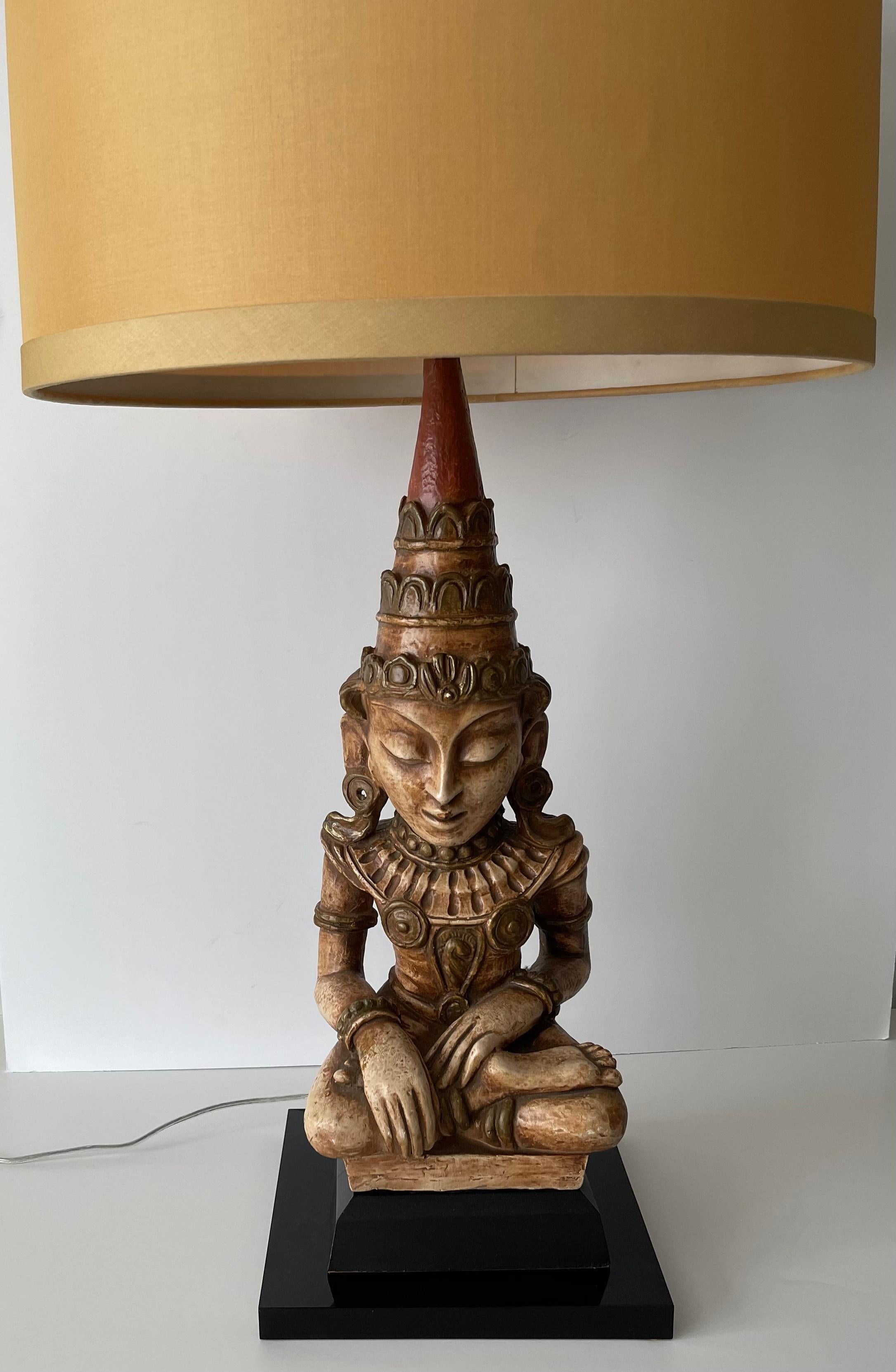 Große Buddha-Lampe im James-Mont-Stil (Gemalt) im Angebot