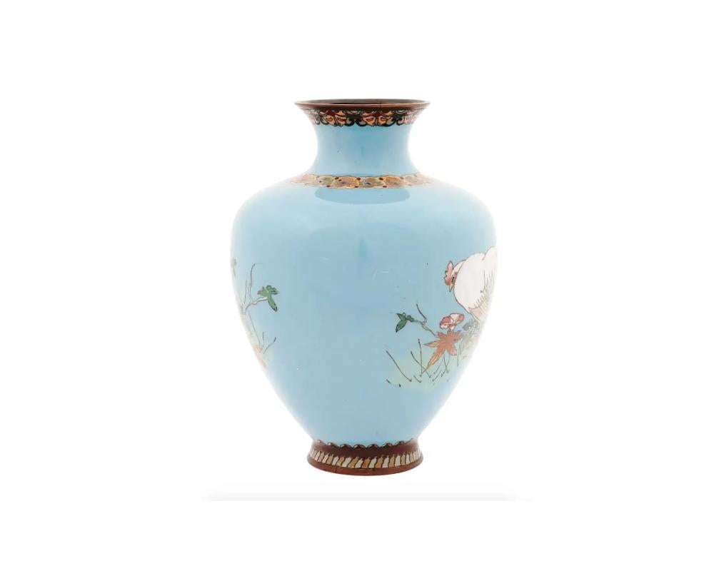 Japonais Ancien vase coq japonais Meiji en émail cloisonné en vente