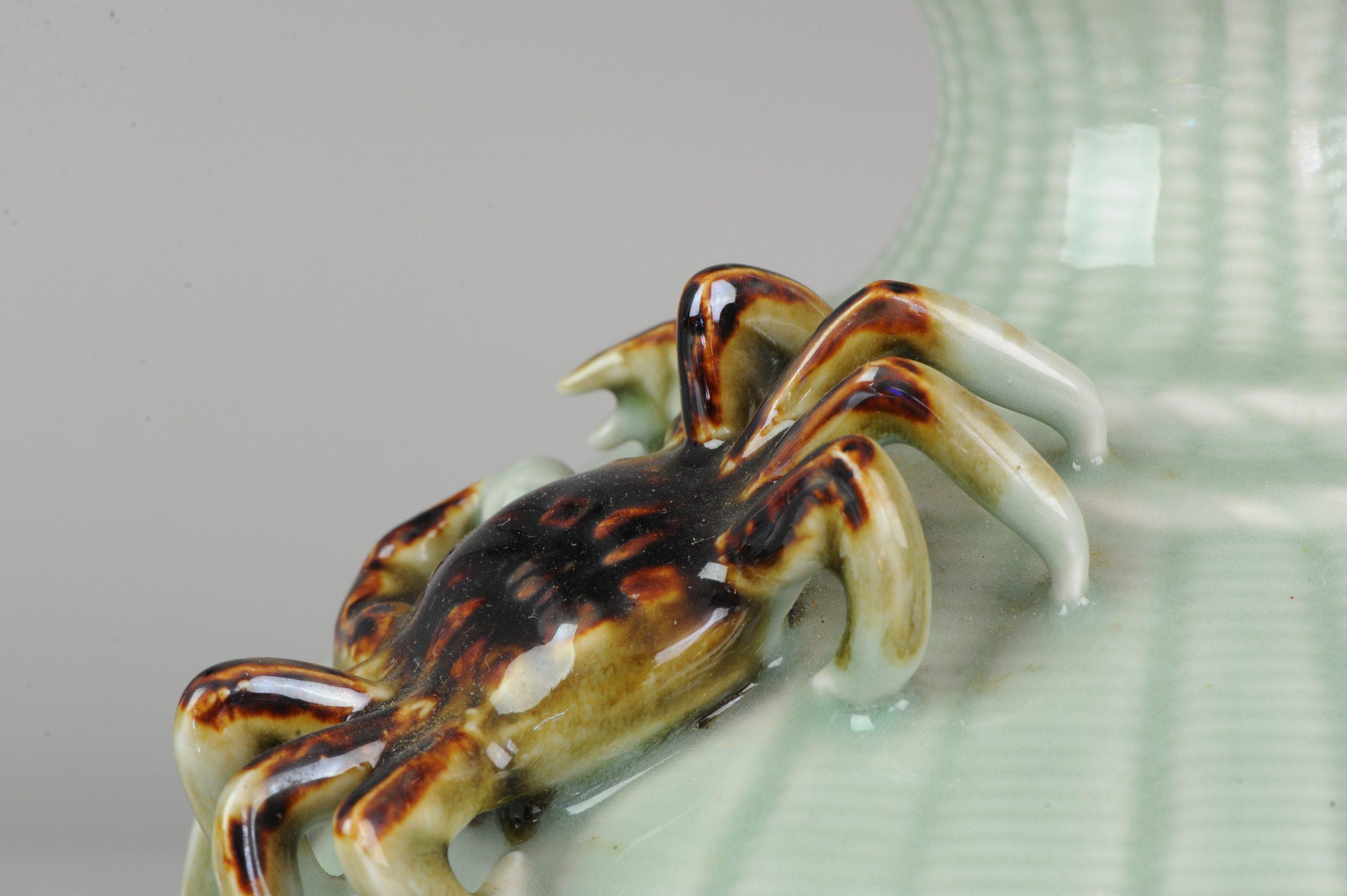 Large Chinese 20th-21st Century Monochrome Celadon Porcelain Vase Crab Fishnet For Sale 5