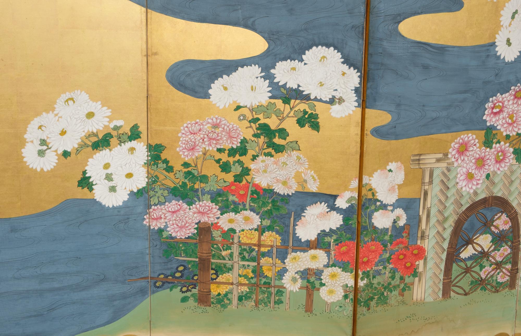 Large Japanese 6-panel byôbu 屏風 (folding screen) with chrysanthemum garden For Sale 10