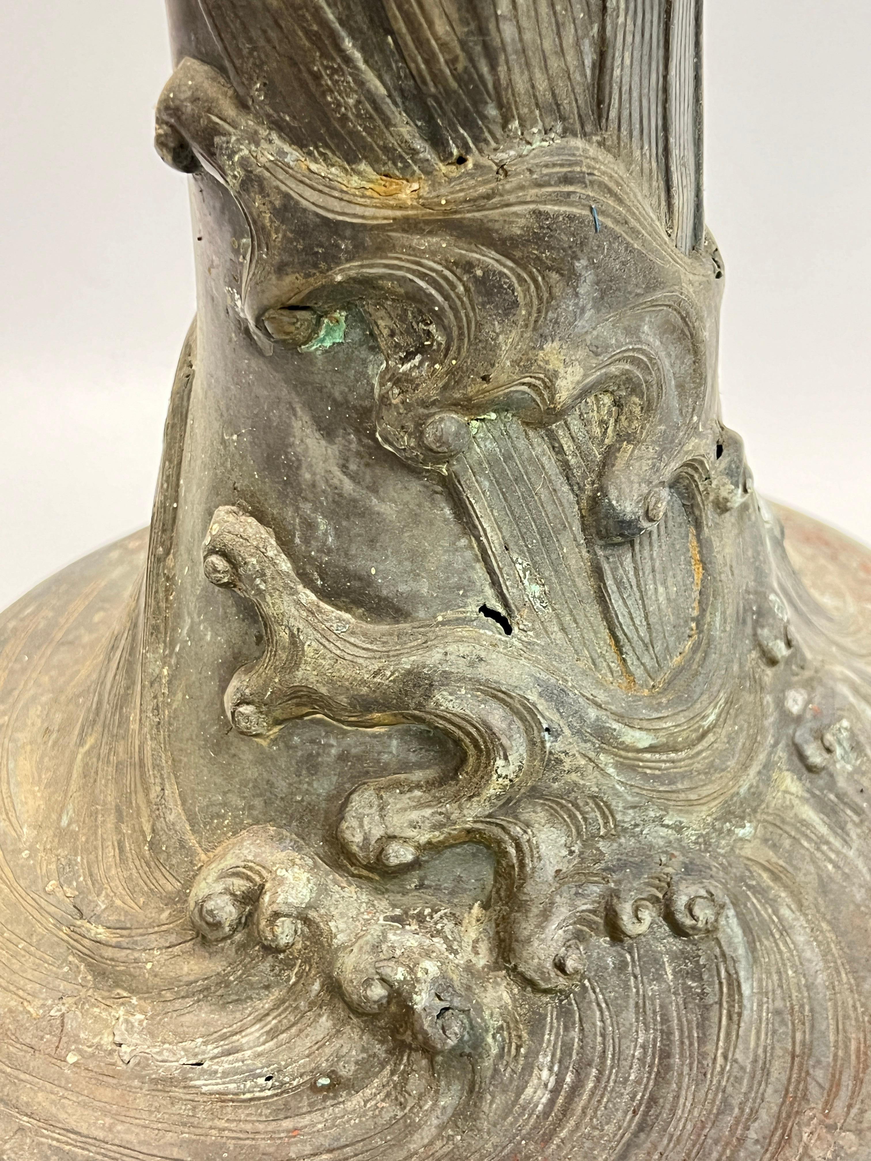 Giapponese grande  Antico vaso da giardino in bronzo del periodo Art Nouveau in vendita 5