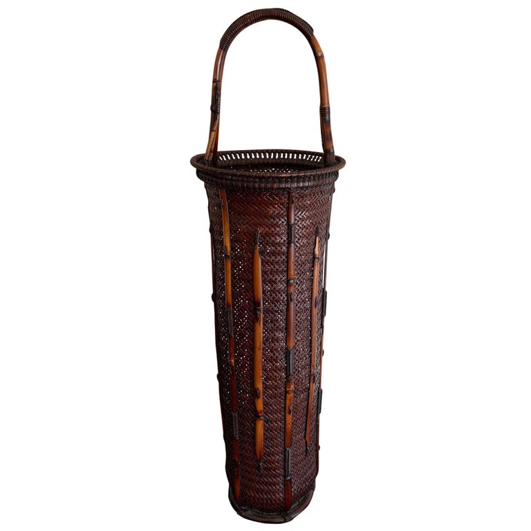 Large Japanese Bamboo Ikebana Basket Maeda Chikubosai I For Sale at 1stDibs