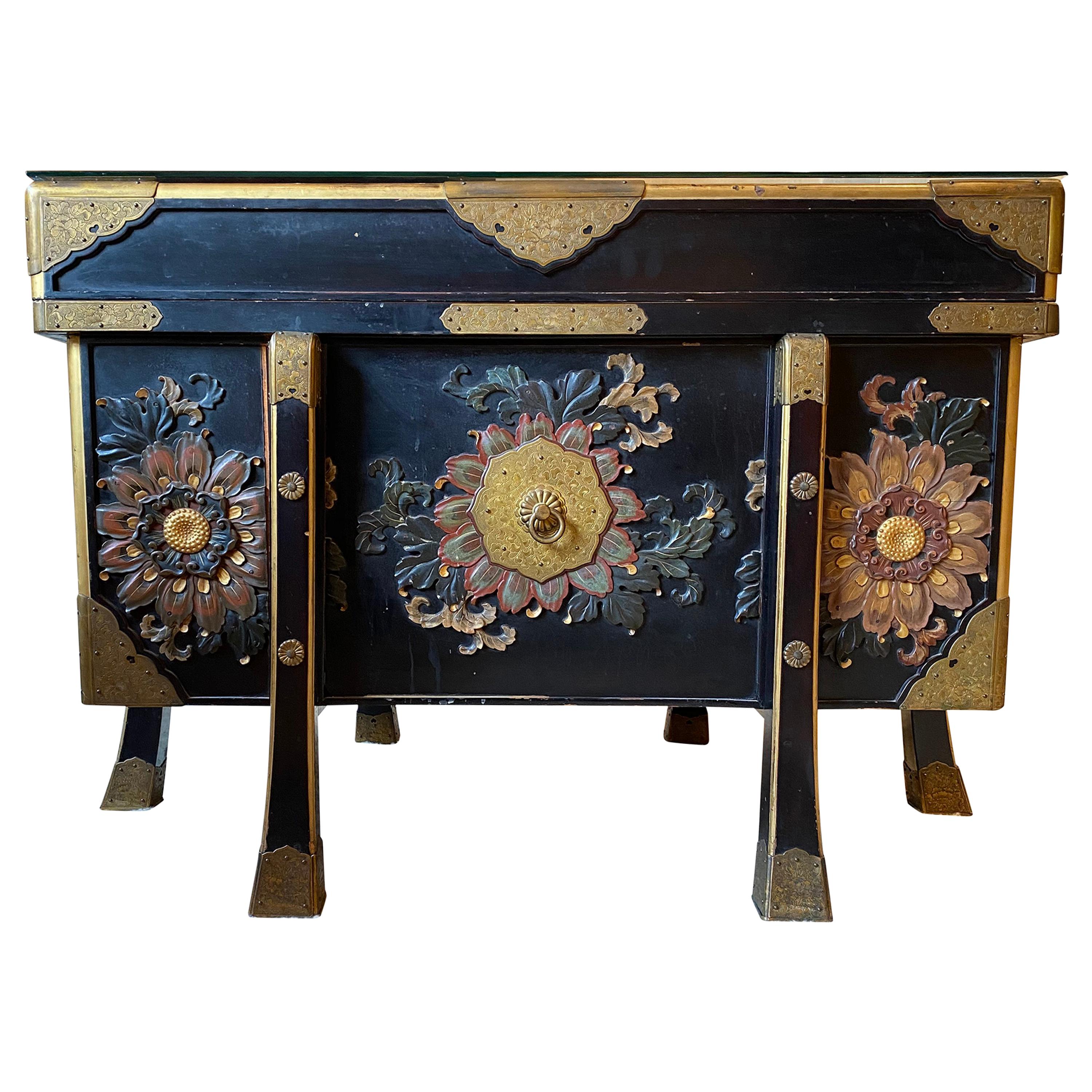 Large Japanese Black Lacquered Storage Chest, 19th Century For Sale