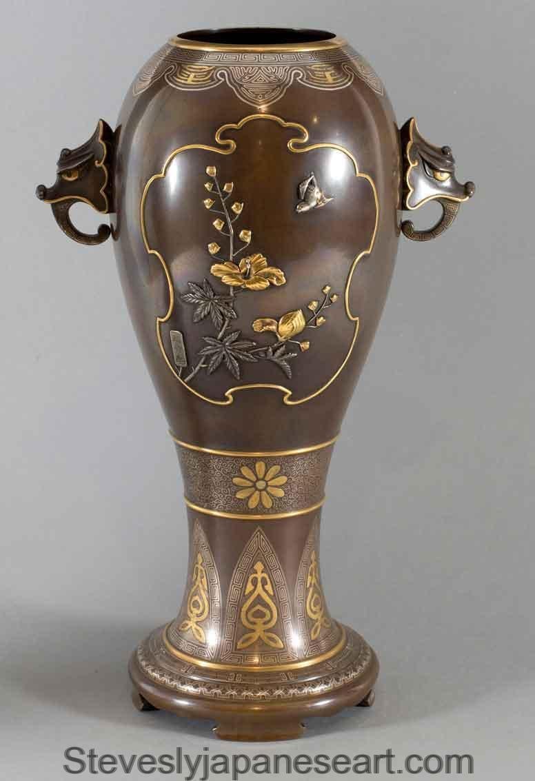 XIXe siècle Grands vases japonais en bronze et métal mélangé de Masayuki en vente