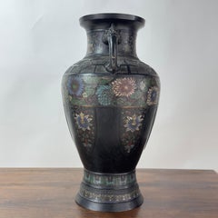 Gran Jarrón Japonés de Bronce Cloisonné