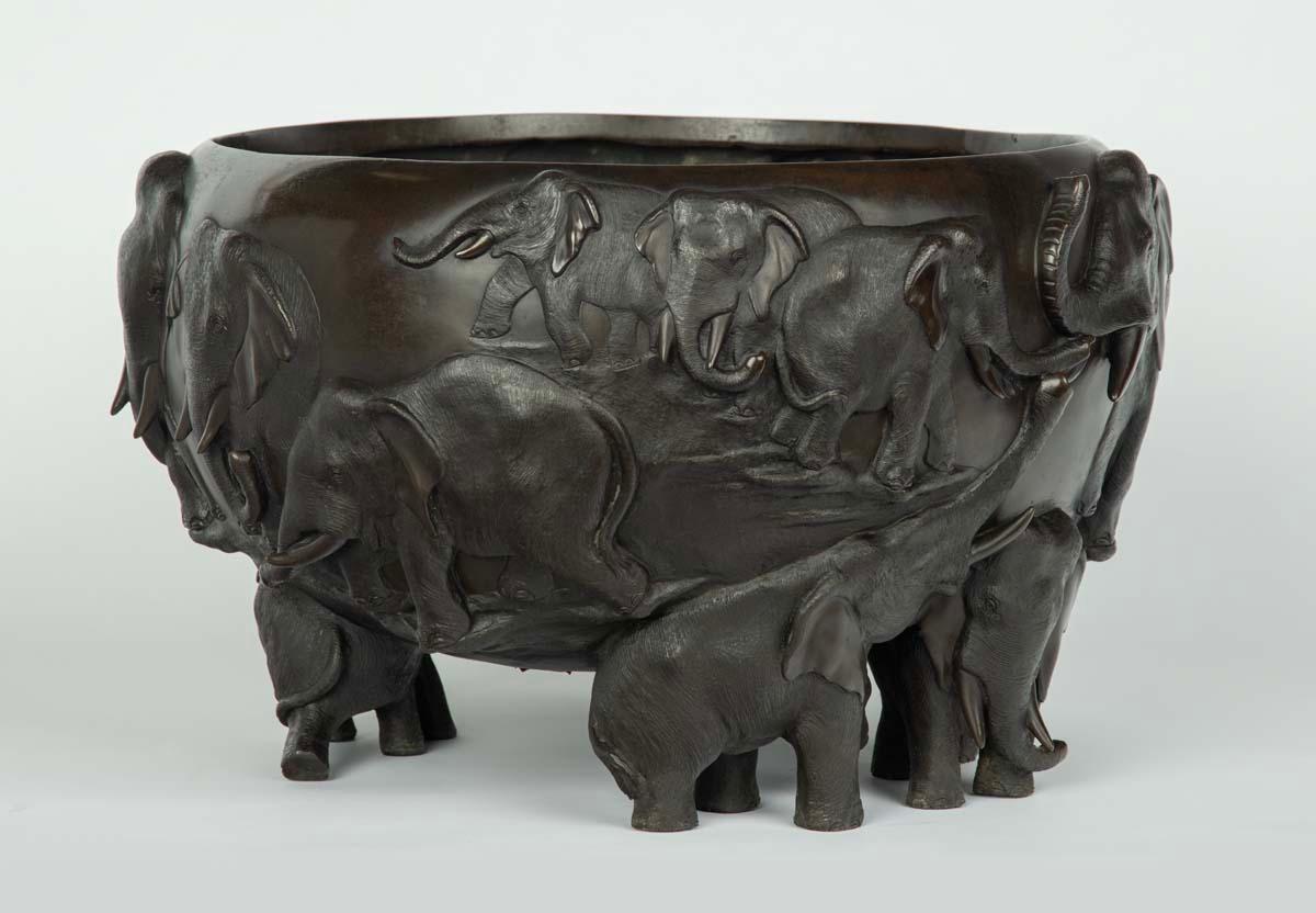 19th Century Large Japanese Bronze Elephant Jardiniere - Genryusai Seiya For Sale