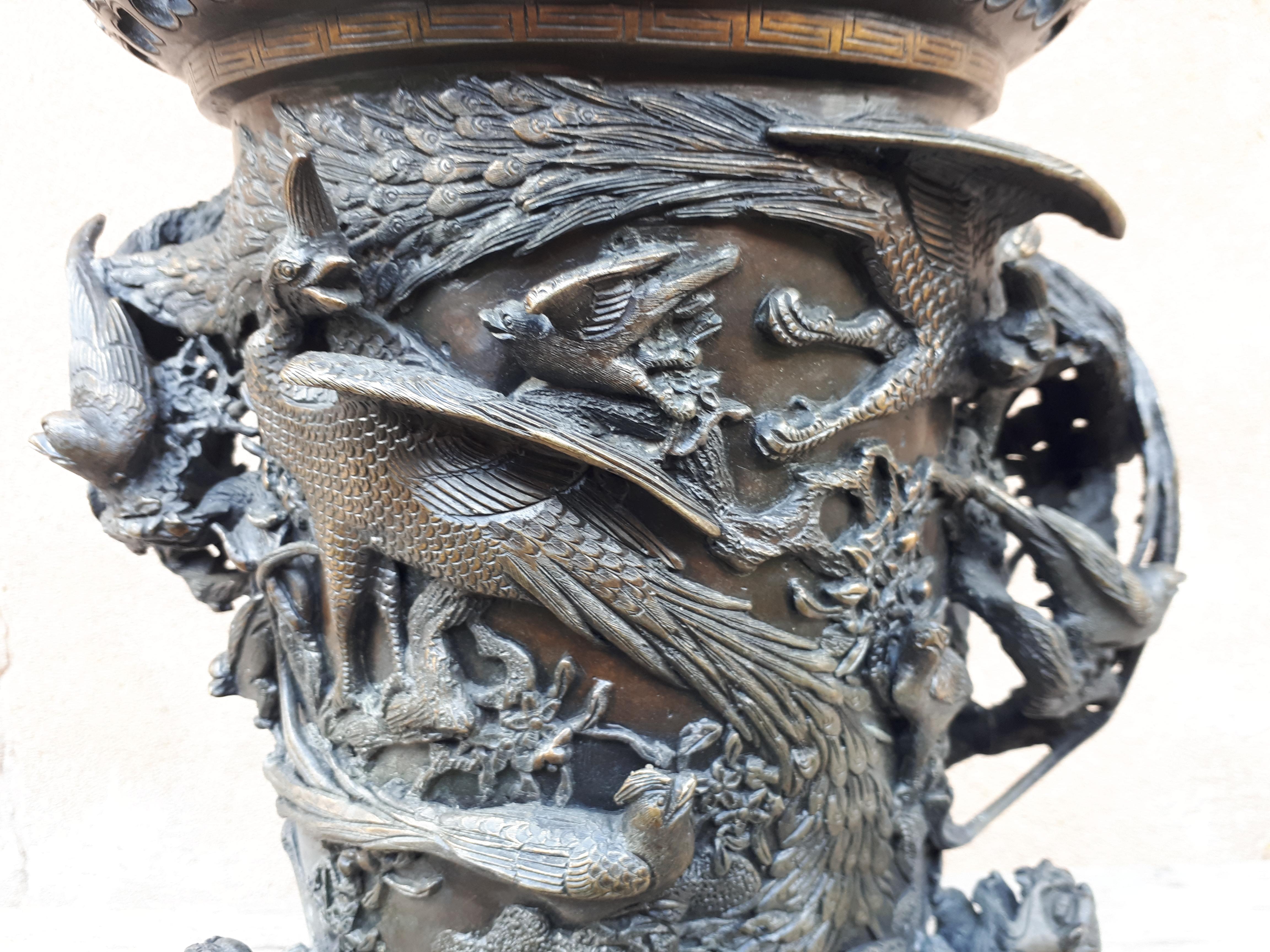 Großer japanischer Weihrauchbrenner aus Bronze, Japan, Meiji-Periode im Zustand „Gut“ im Angebot in Saverne, Grand Est