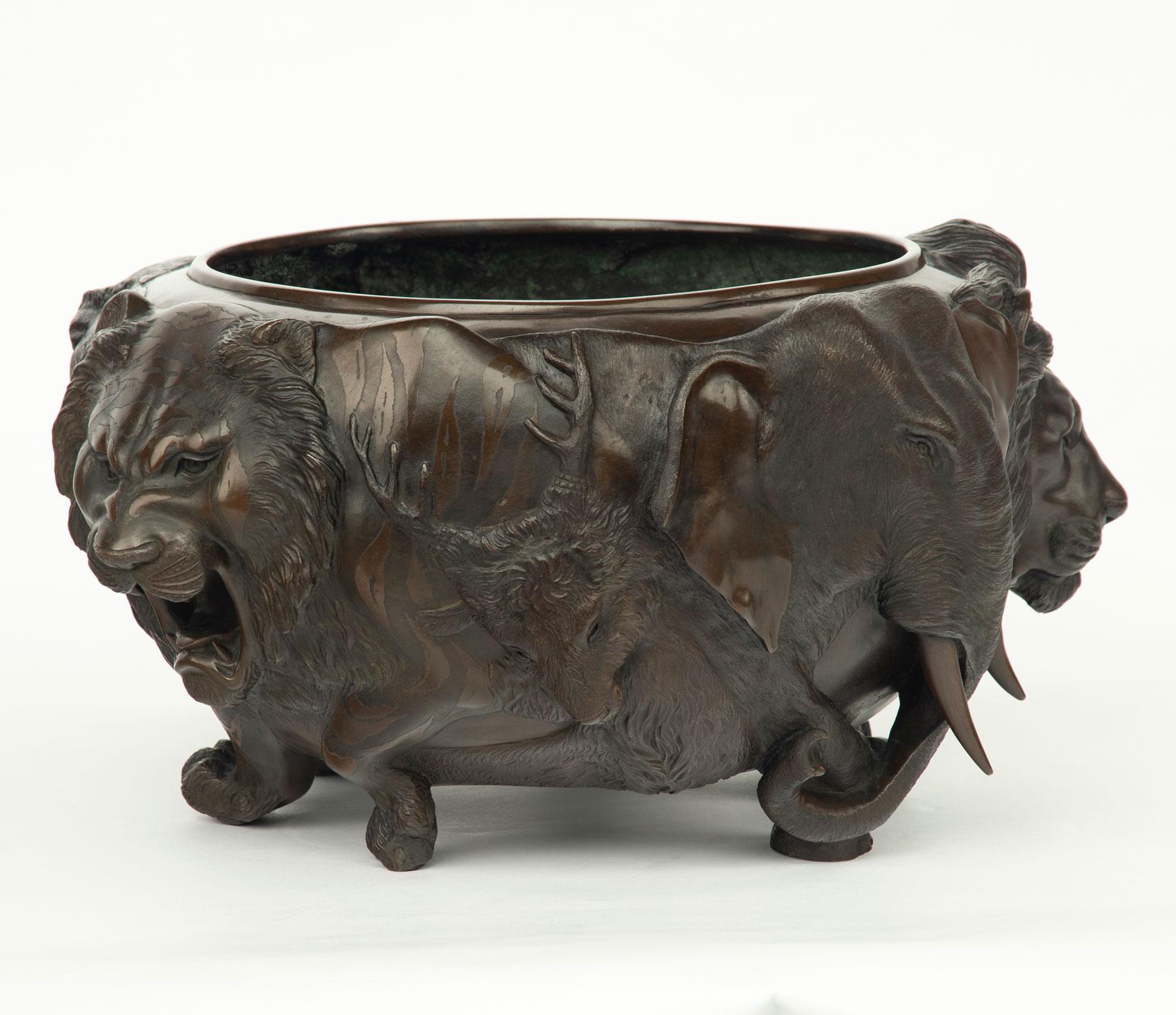 19th Century Large Japanese Bronze Zoomorphic Jardiniere by Seiya For Sale