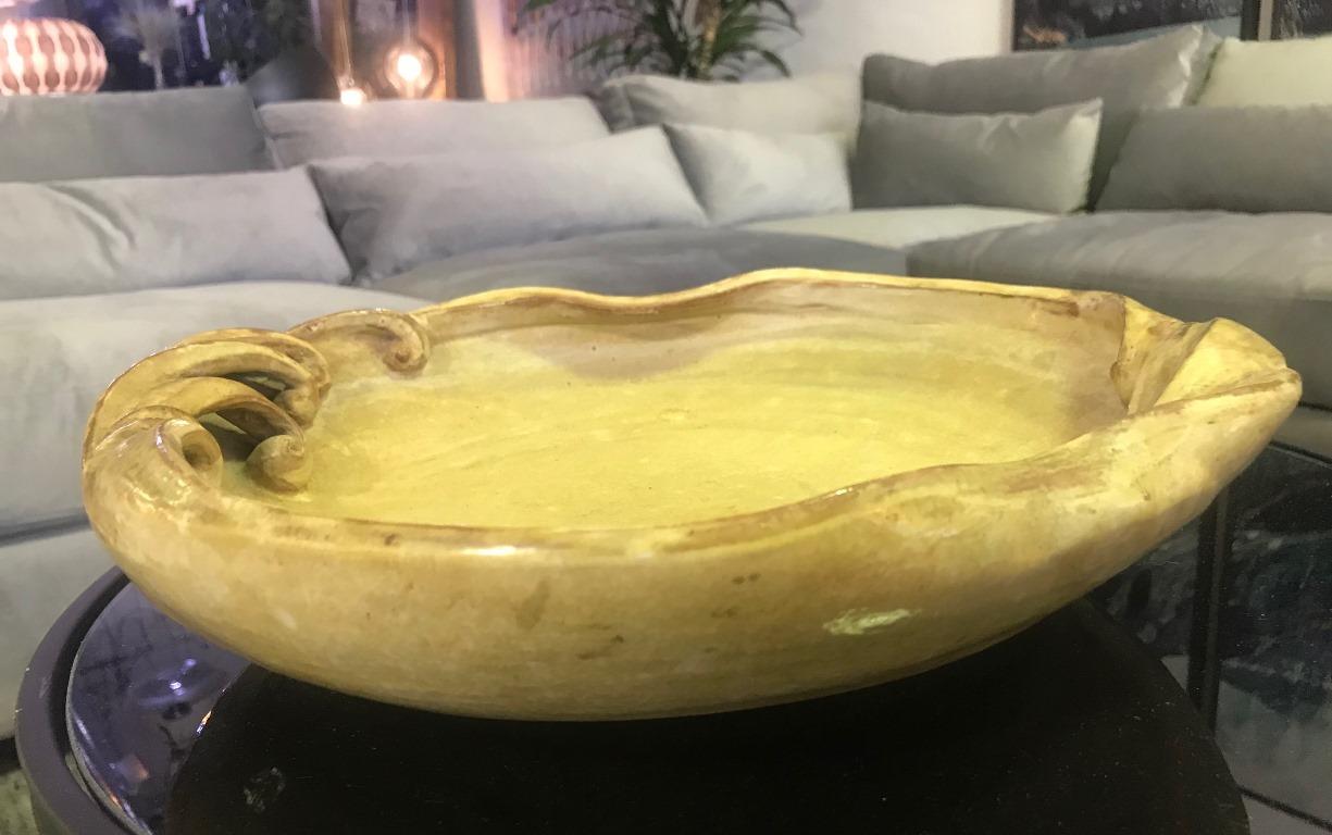 XX secolo Giapponese asiatico, firmato e timbrato, grande vaso in ceramica smaltata, ciotola bassa caricabatterie in vendita