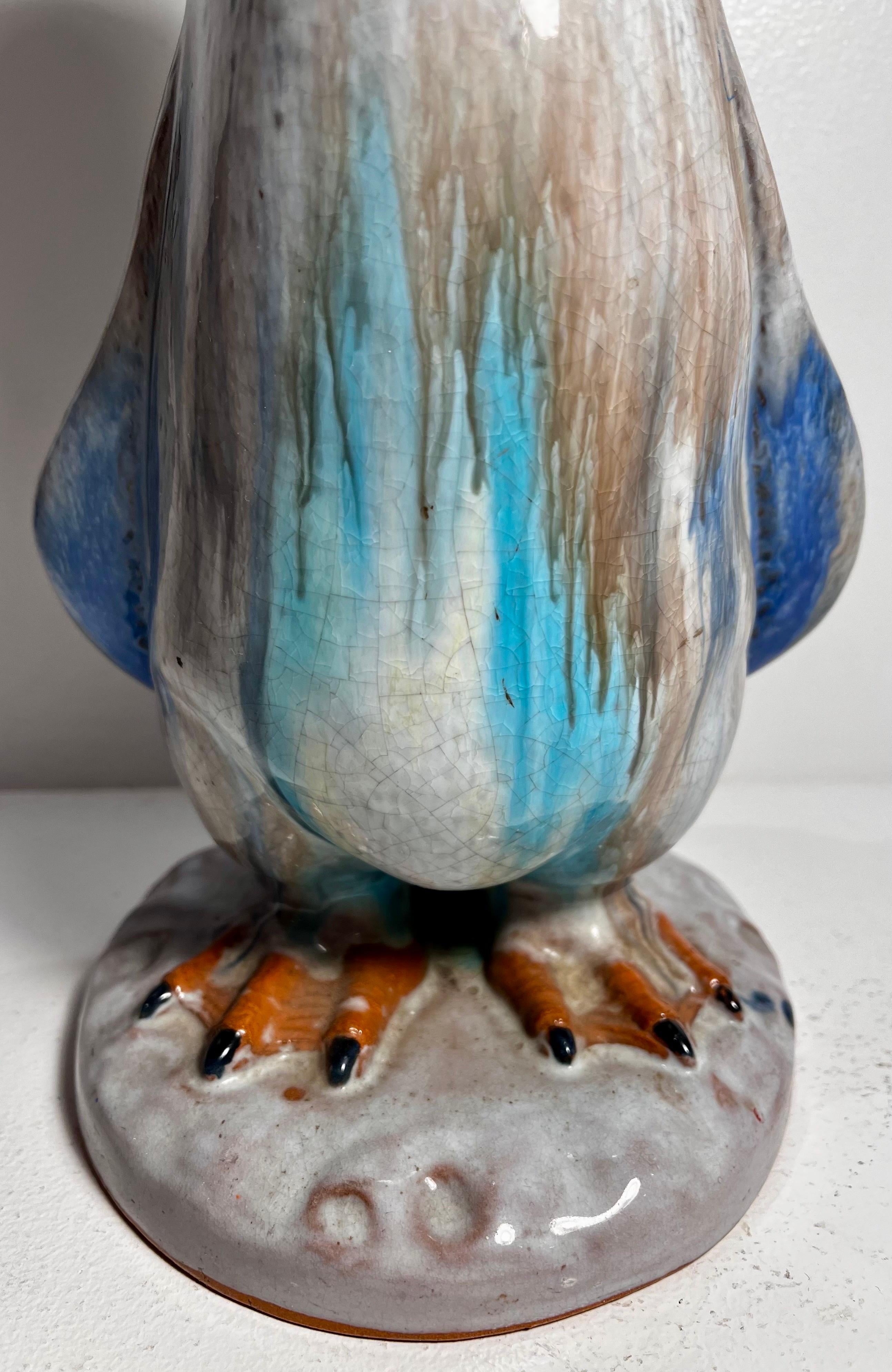 Fin du 20e siècle Grande sculpture figurative de Pingouin en céramique japonaise en vente