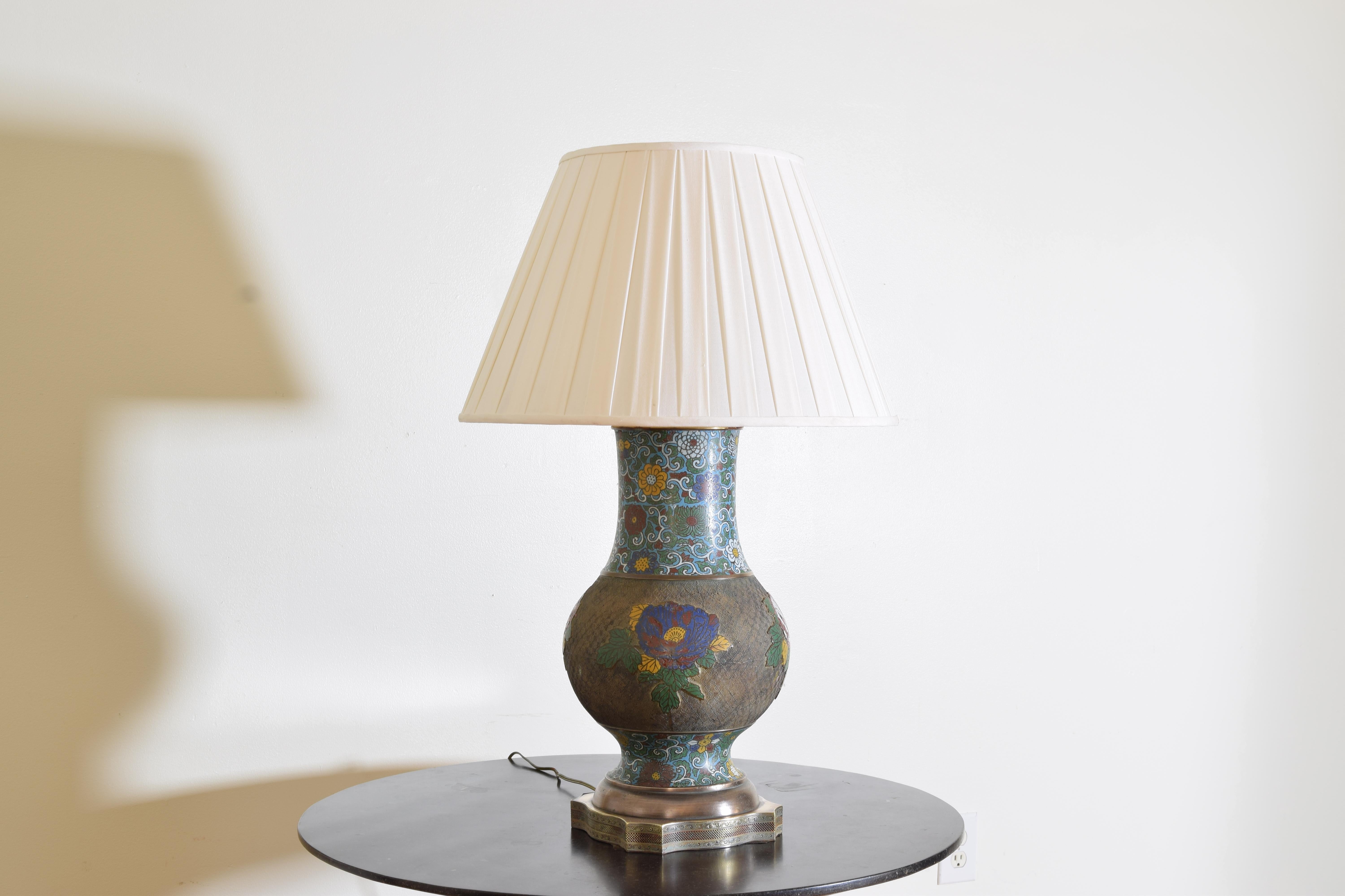 Large Japanese Cloisonné Enamel and Bronze Table Lamp, Early 20th Century In Good Condition In Atlanta, GA