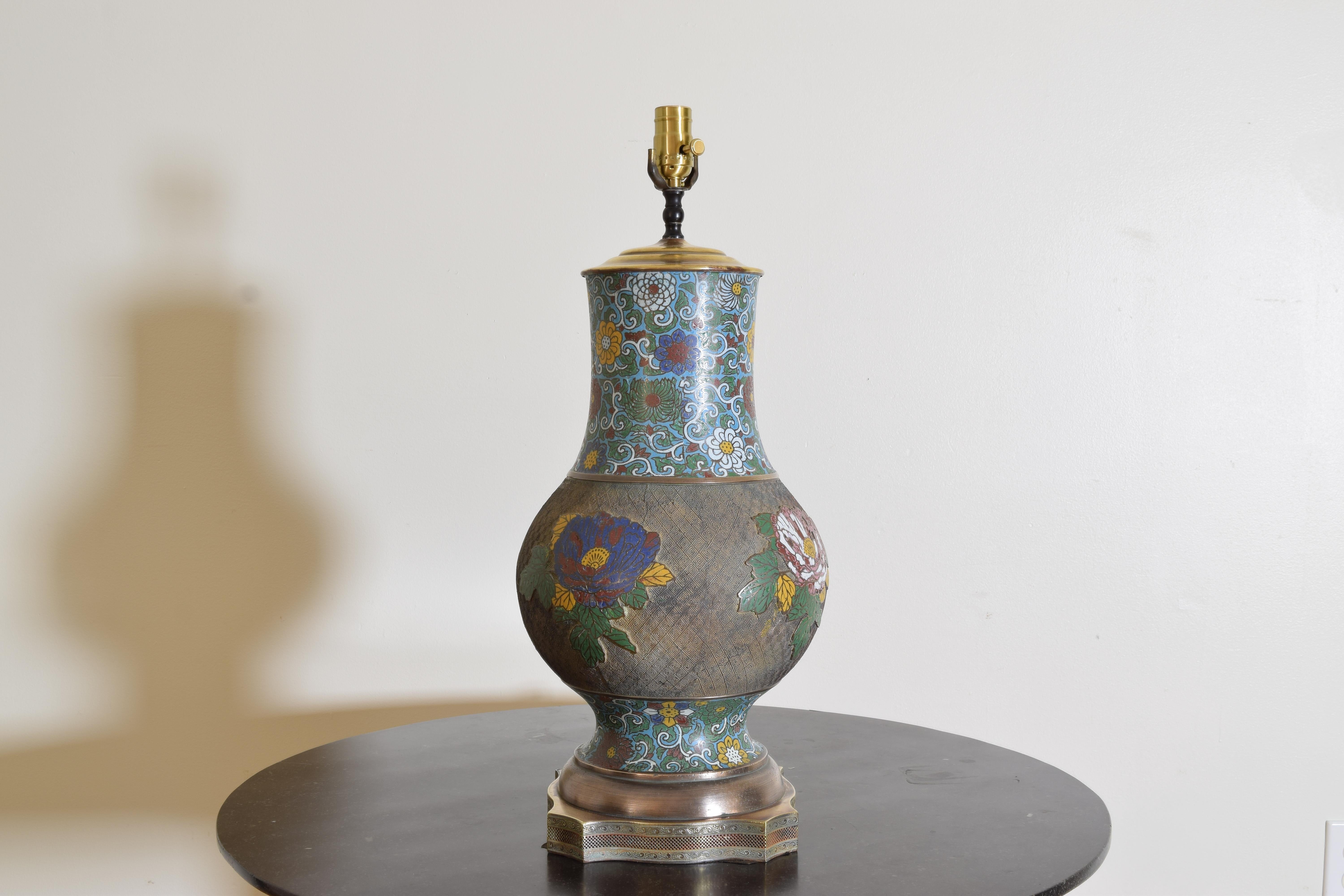 Large Japanese Cloisonné Enamel and Bronze Table Lamp, Early 20th Century 1