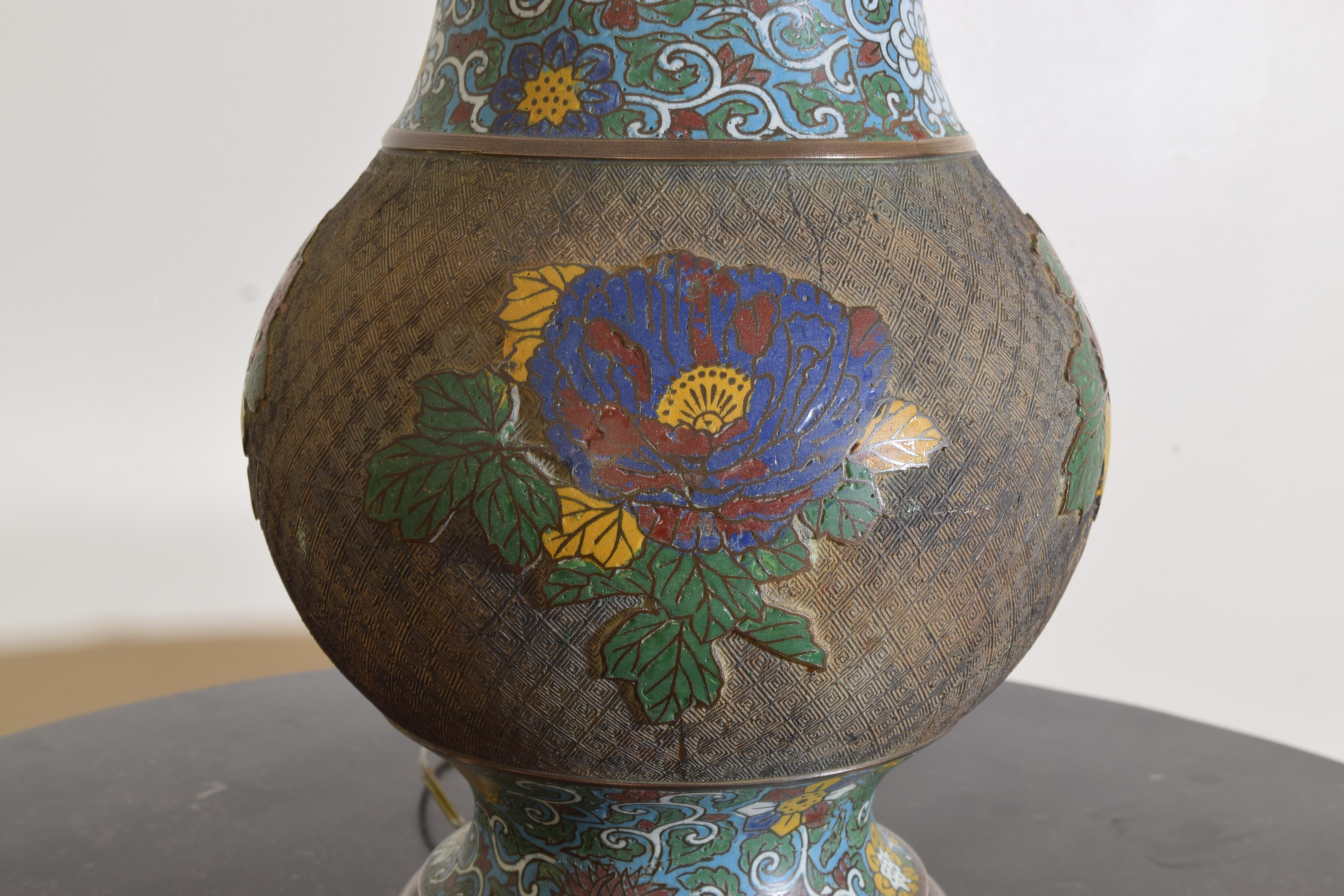 Large Japanese Cloisonné Enamel and Bronze Table Lamp, Early 20th Century 3