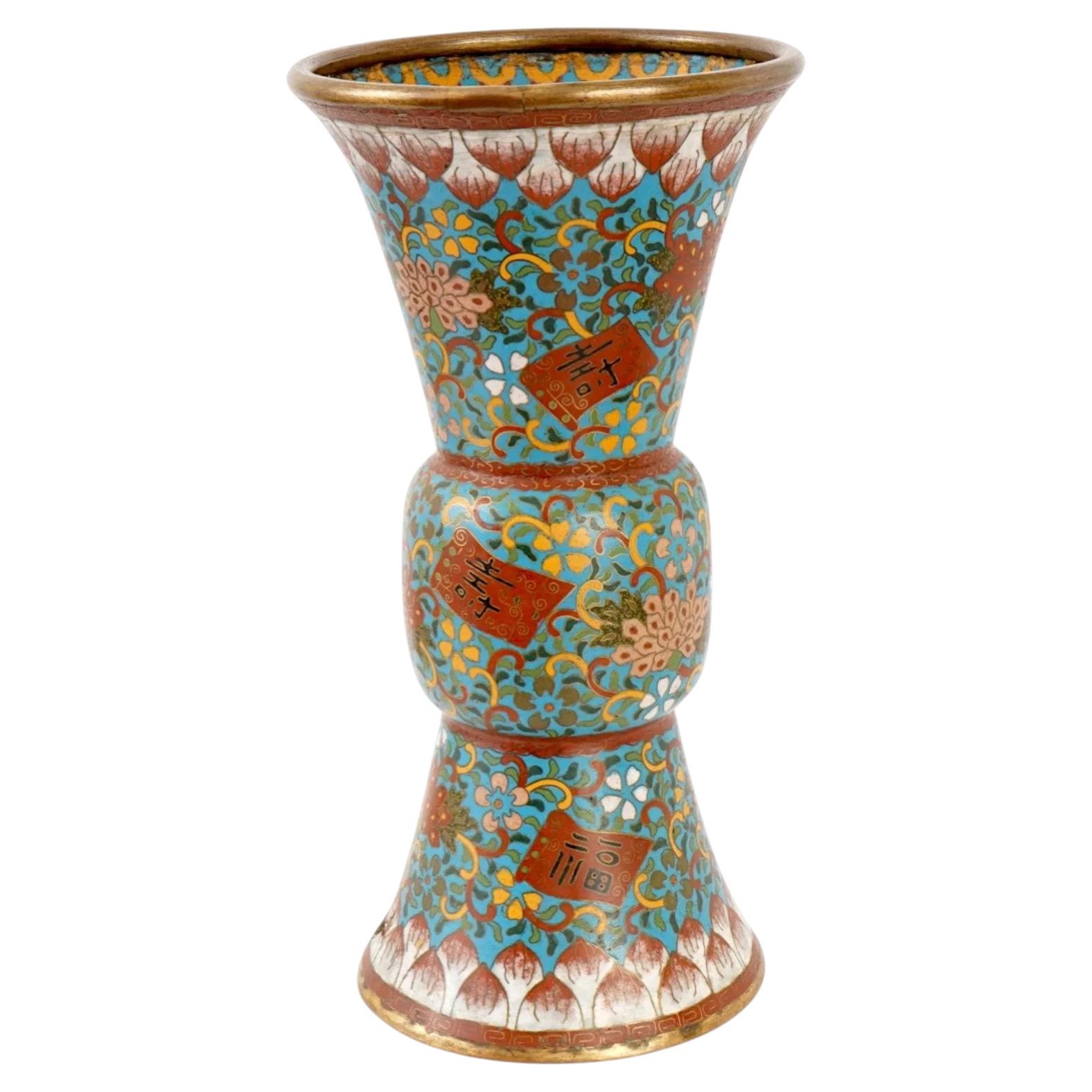 Große japanische Cloisonne-Emaille-Vase in Form einer Trompete im Angebot