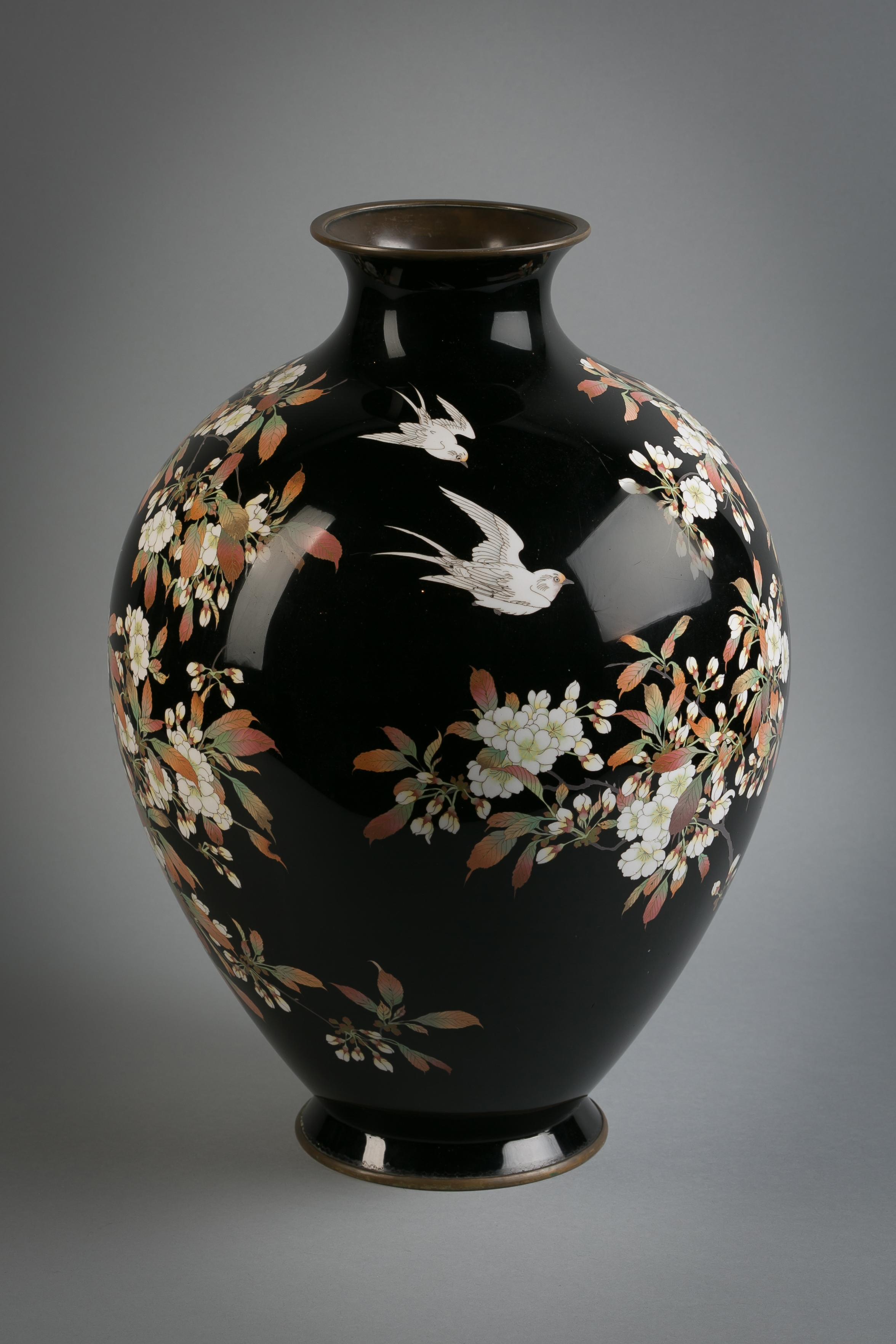 Große japanische Cloisonné-Vase:: um 1900 (Japanisch)