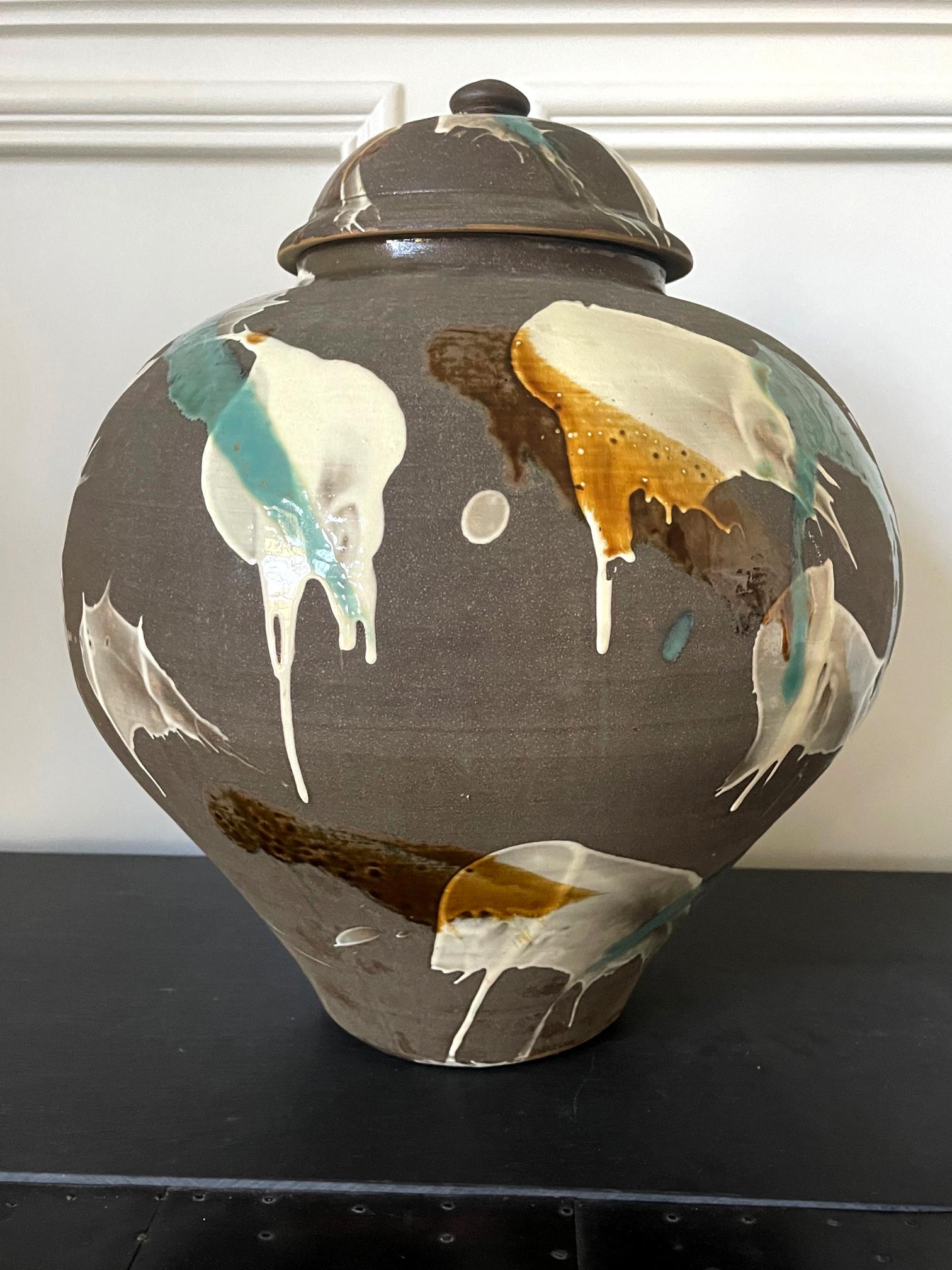Large Japanese Contemporary Ceramic Jar from Onda Yaki Kiln In Good Condition For Sale In Atlanta, GA