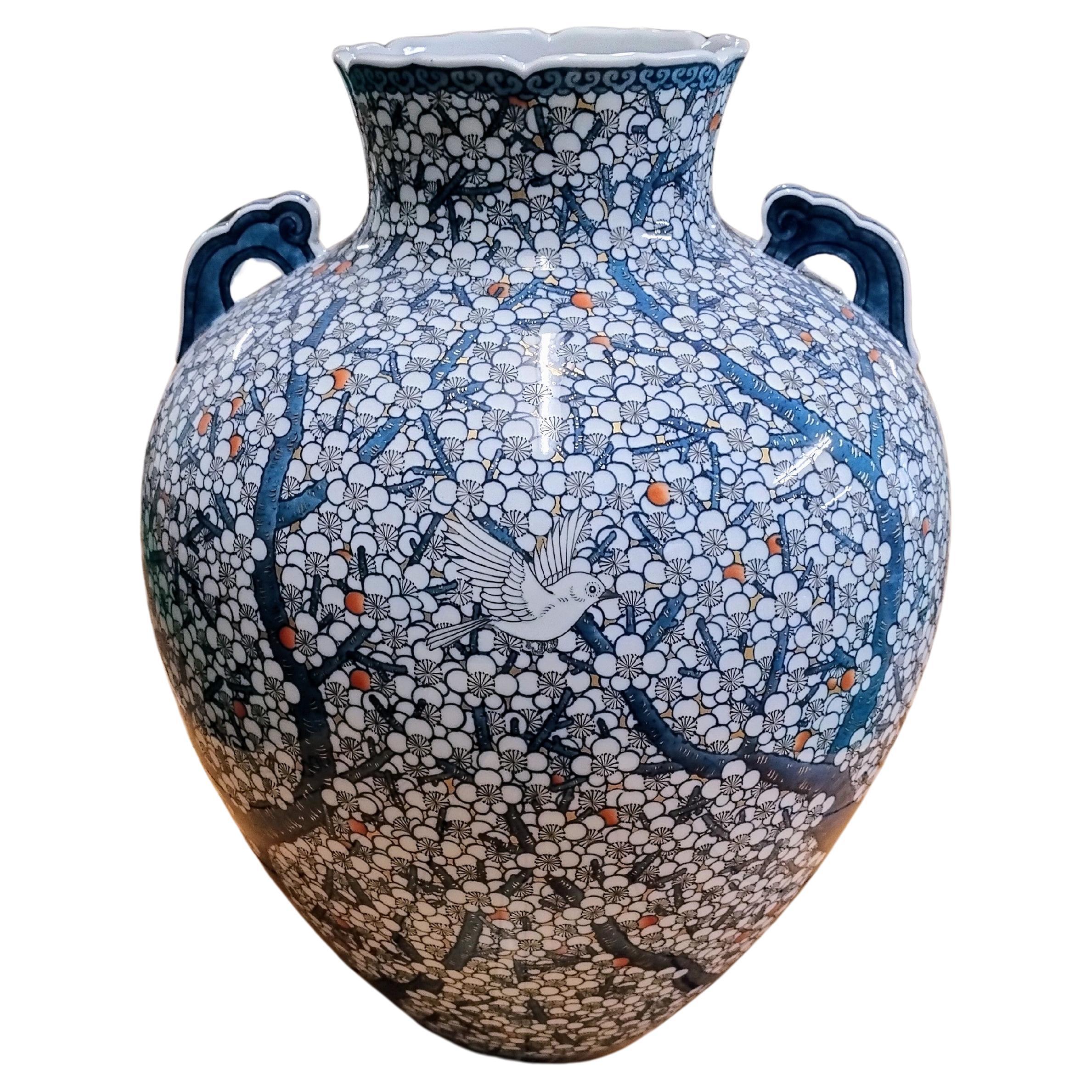 Grand vase japonais contemporain en porcelaine bleu blanc par un maître artiste, 3