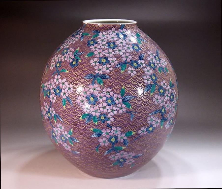 Japanische Porzellanvase aus Rot-Schwarz-Platin von Meisterkünstlermeister (Vergoldet) im Angebot