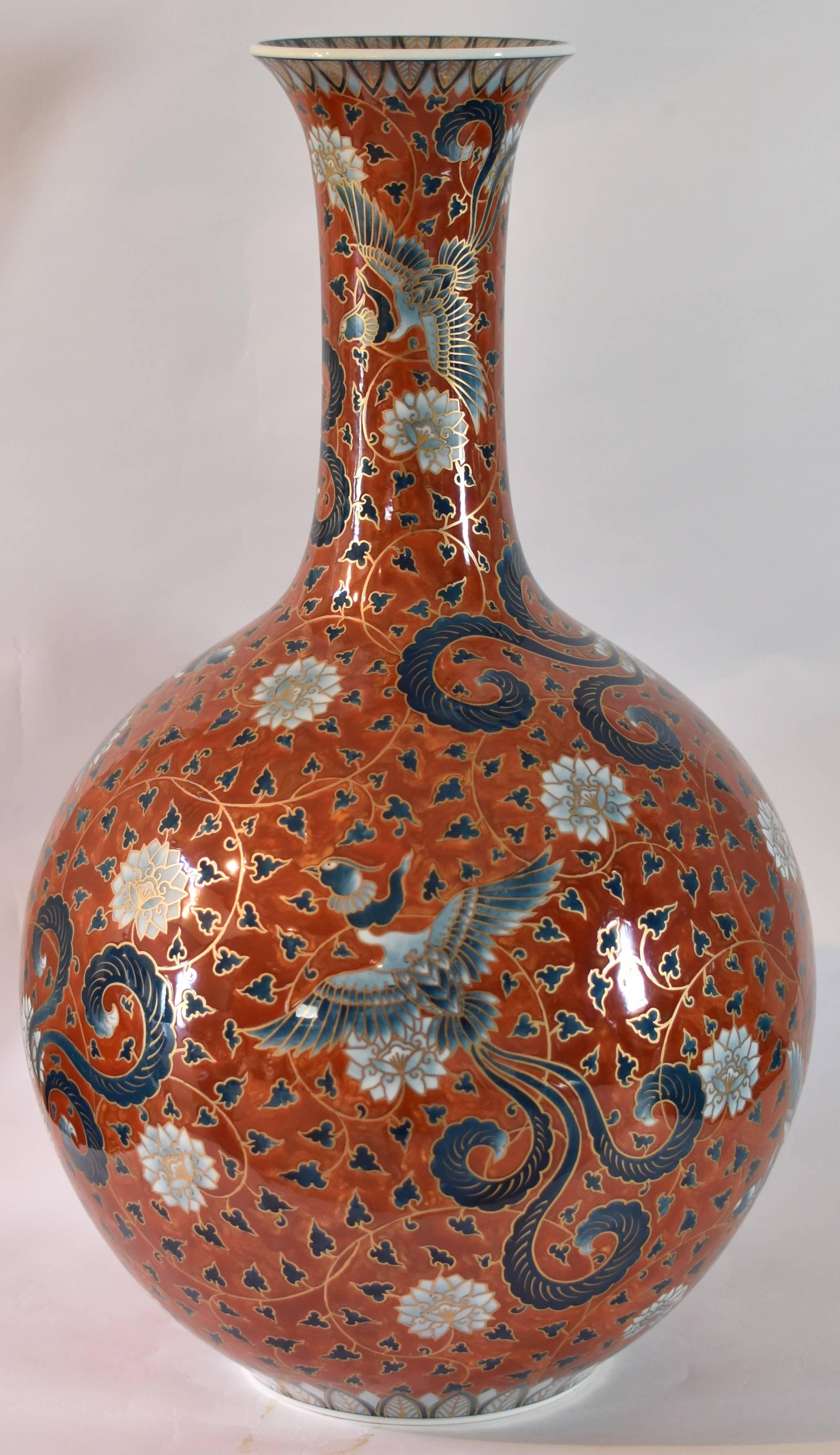 Large Gold Red Porcelain Vase by Japannese Master Artist In New Condition In Takarazuka, JP