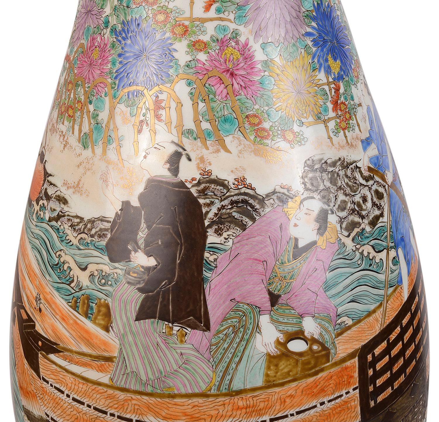 Large Japanese flare neck Kutani Vase, circa 1890 For Sale 1