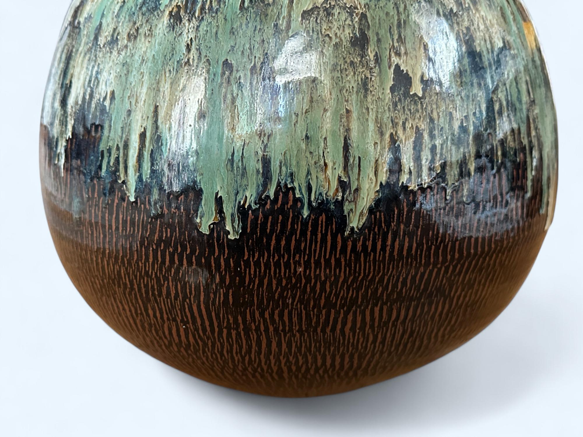 Grand vase japonais en céramique émaillée signé 