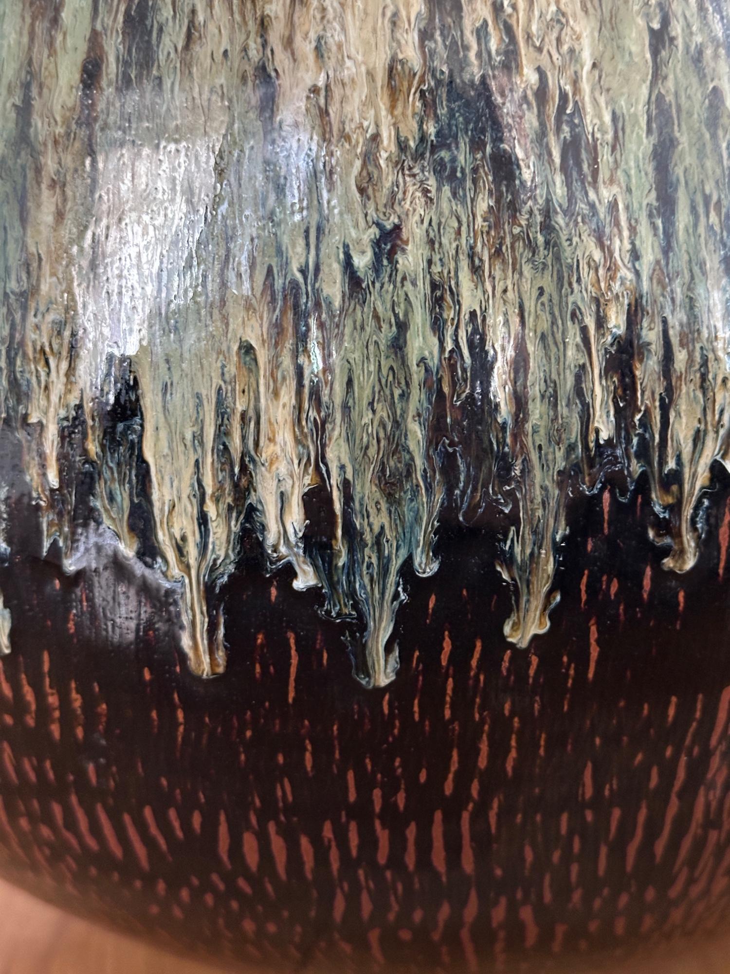 Vernissé Grand vase japonais en céramique émaillée signé 
