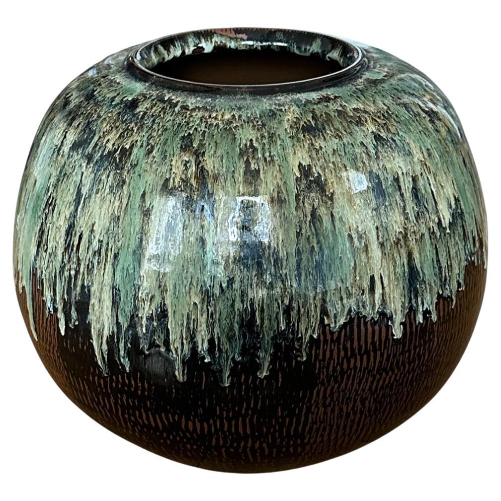 Grand vase japonais en céramique émaillée signé "Koishiwara" en vente