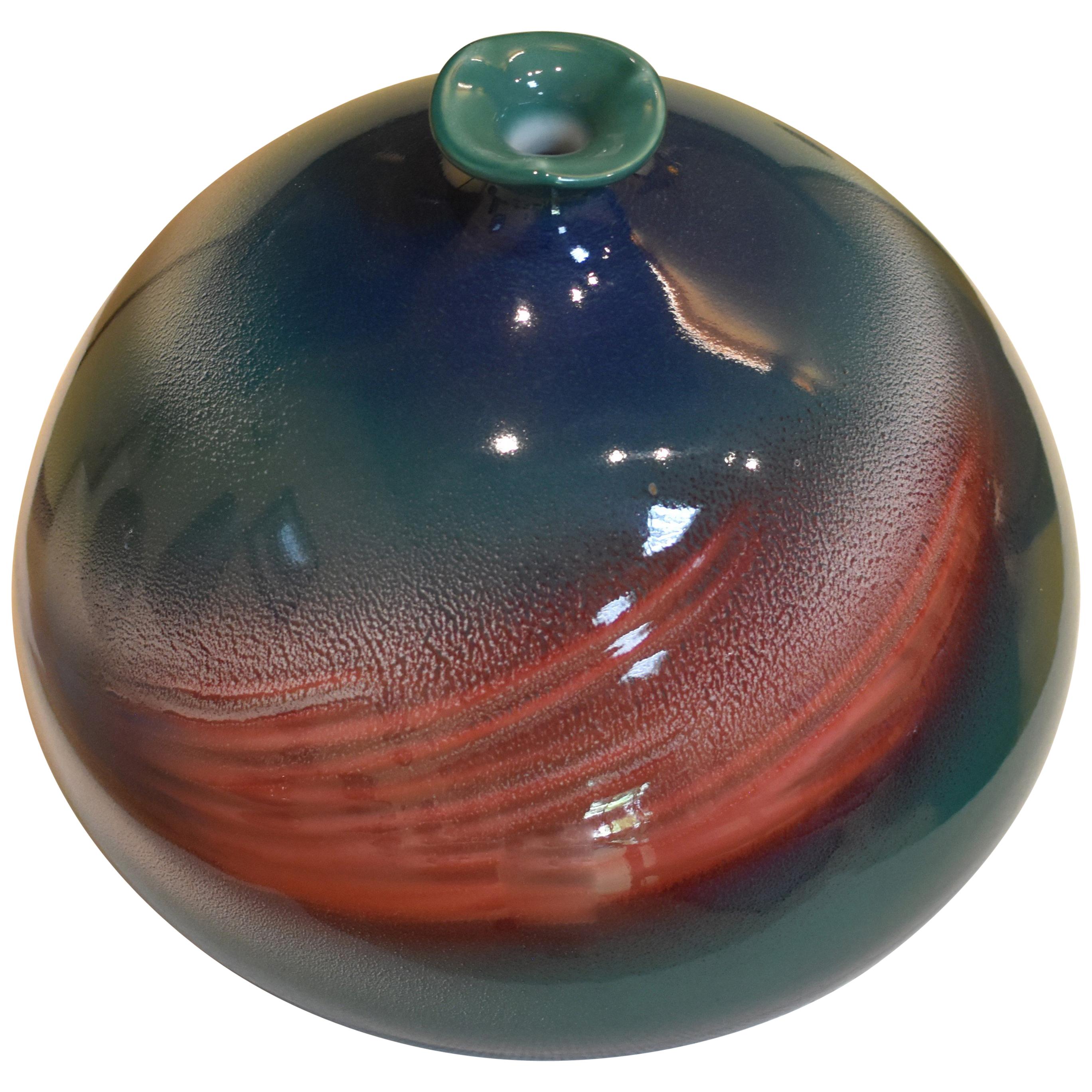 Japanese Contemporary Green Red Blue Hand Glazed Porcelain Vase by Master Artist In New Condition For Sale In Takarazuka, JP