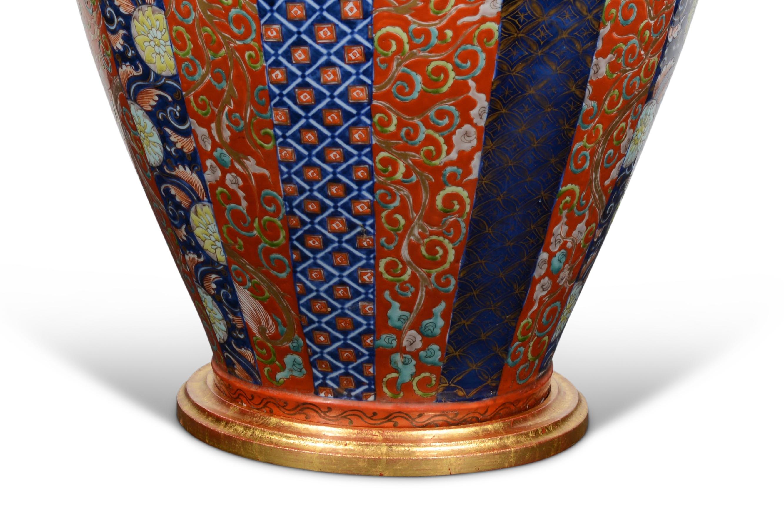 Glazed Large Japanese Imari 19th Century Table Lamp For Sale