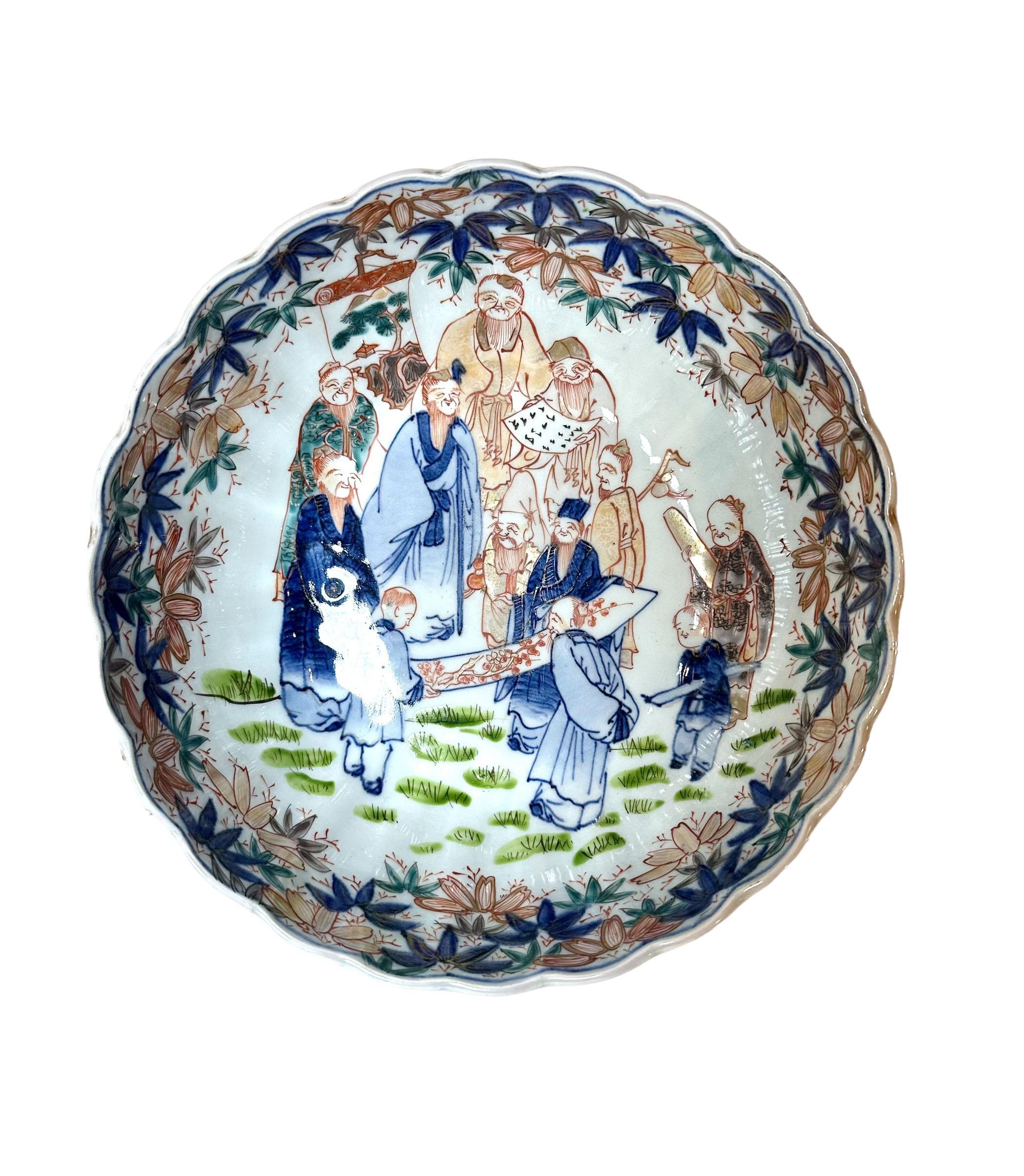Large Japanese Imari Bowl In Good Condition For Sale In Tampa, FL