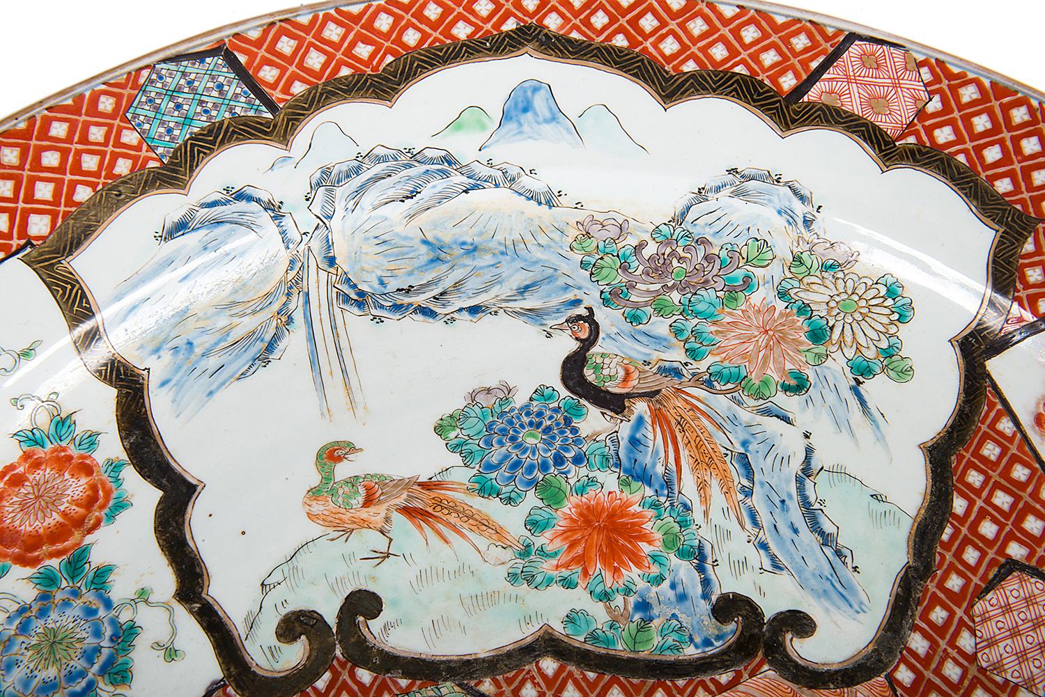 Hand-Painted Large Japanese Imari Charger, 19th Century For Sale