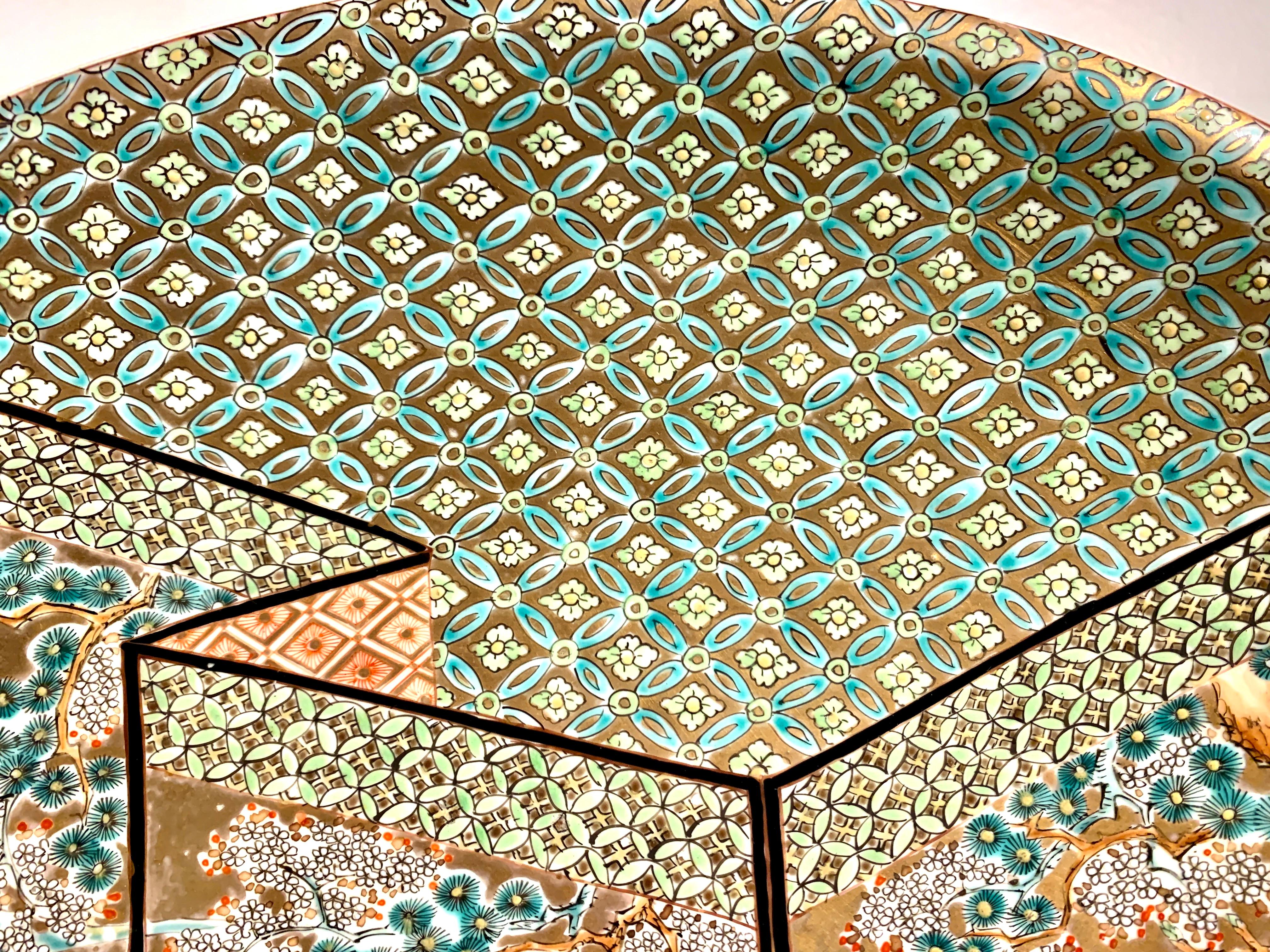 Großes japanisches vergoldetes Imari-Wandgeschirr, Die sechs unsterblichen Dichter, Meiji-Zeit, Japan (Frühes 20. Jahrhundert) im Angebot
