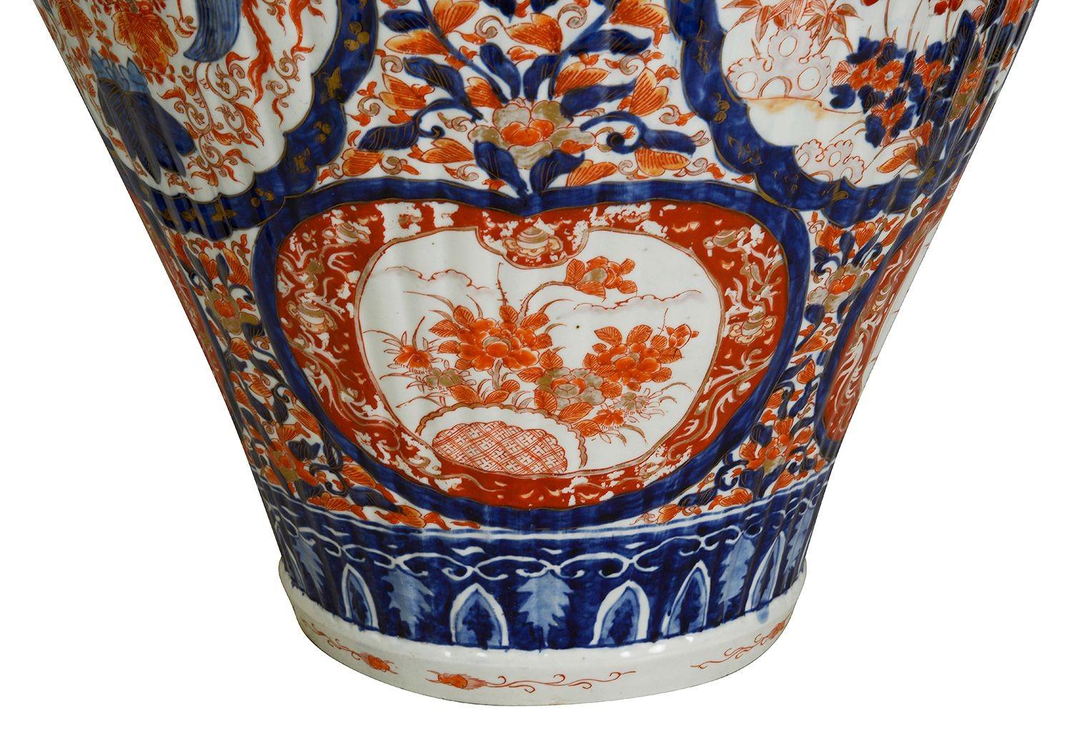 Grande vaso giapponese con coperchio Imari, 1880 circa. 35
