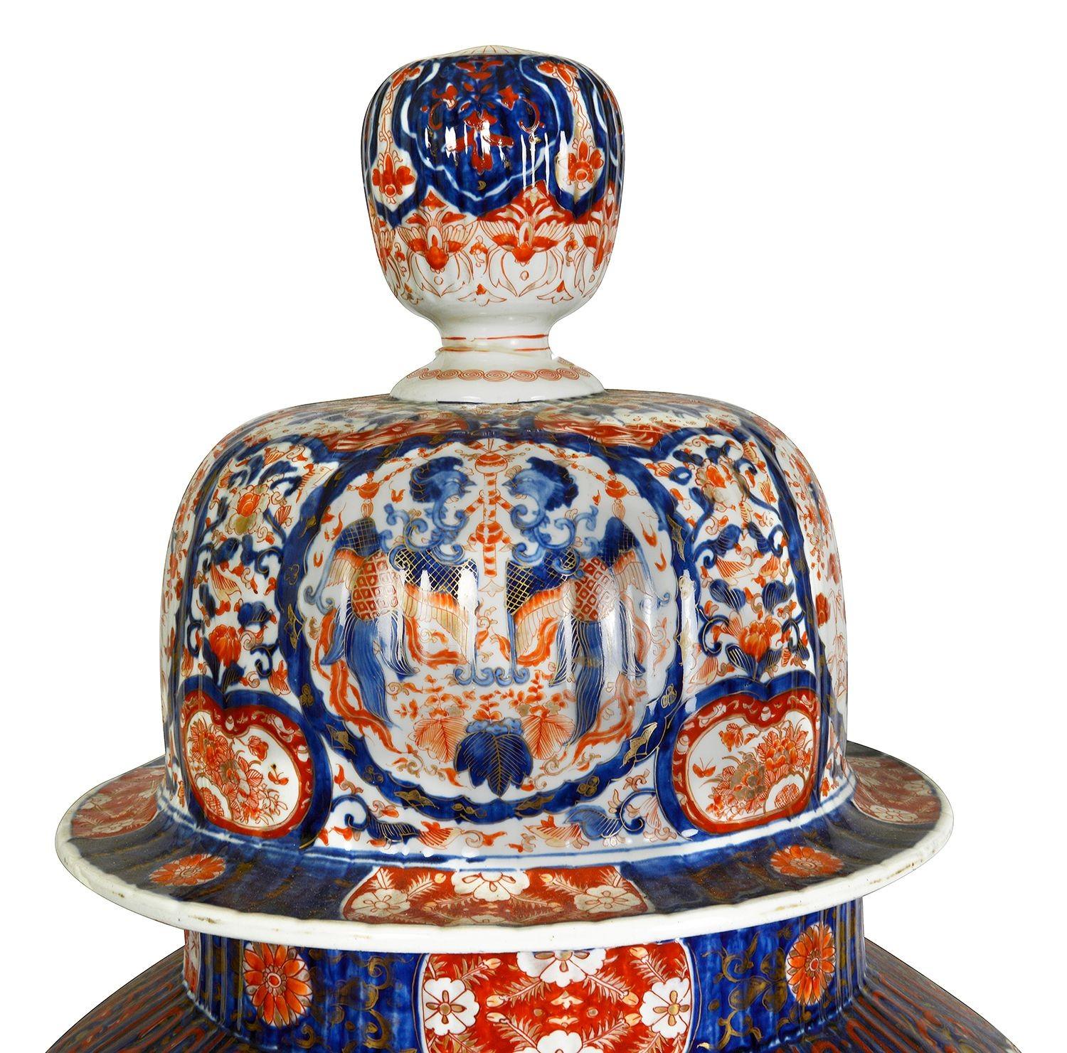 Tedesco Grande vaso giapponese con coperchio Imari, 1880 circa. 35