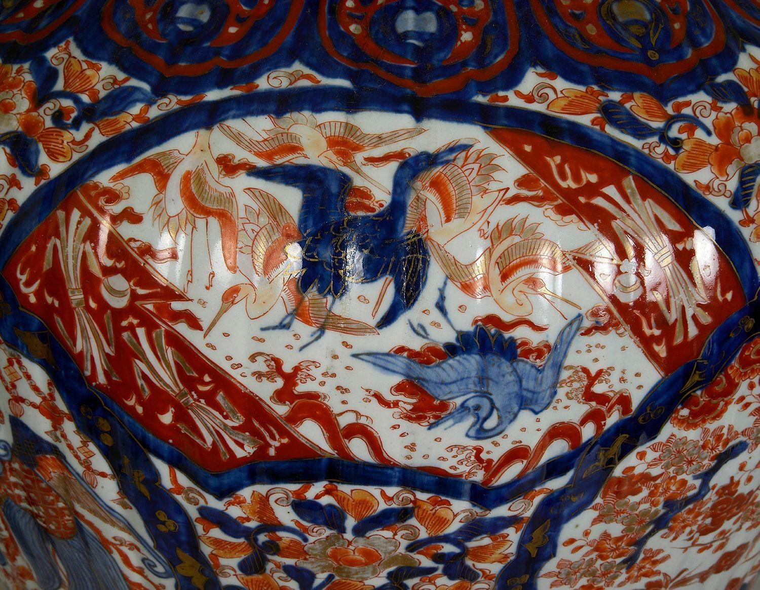 XIX secolo Grande vaso giapponese con coperchio Imari, 1880 circa. 35