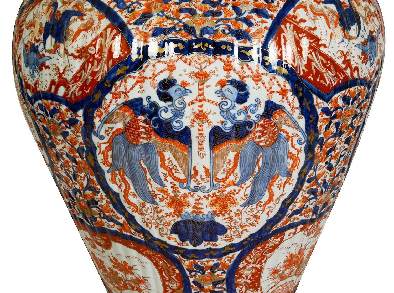 Porcellana Grande vaso giapponese con coperchio Imari, 1880 circa. 35