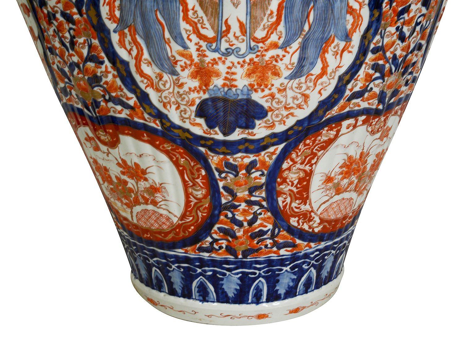 Grande vaso giapponese con coperchio Imari, 1880 circa. 35