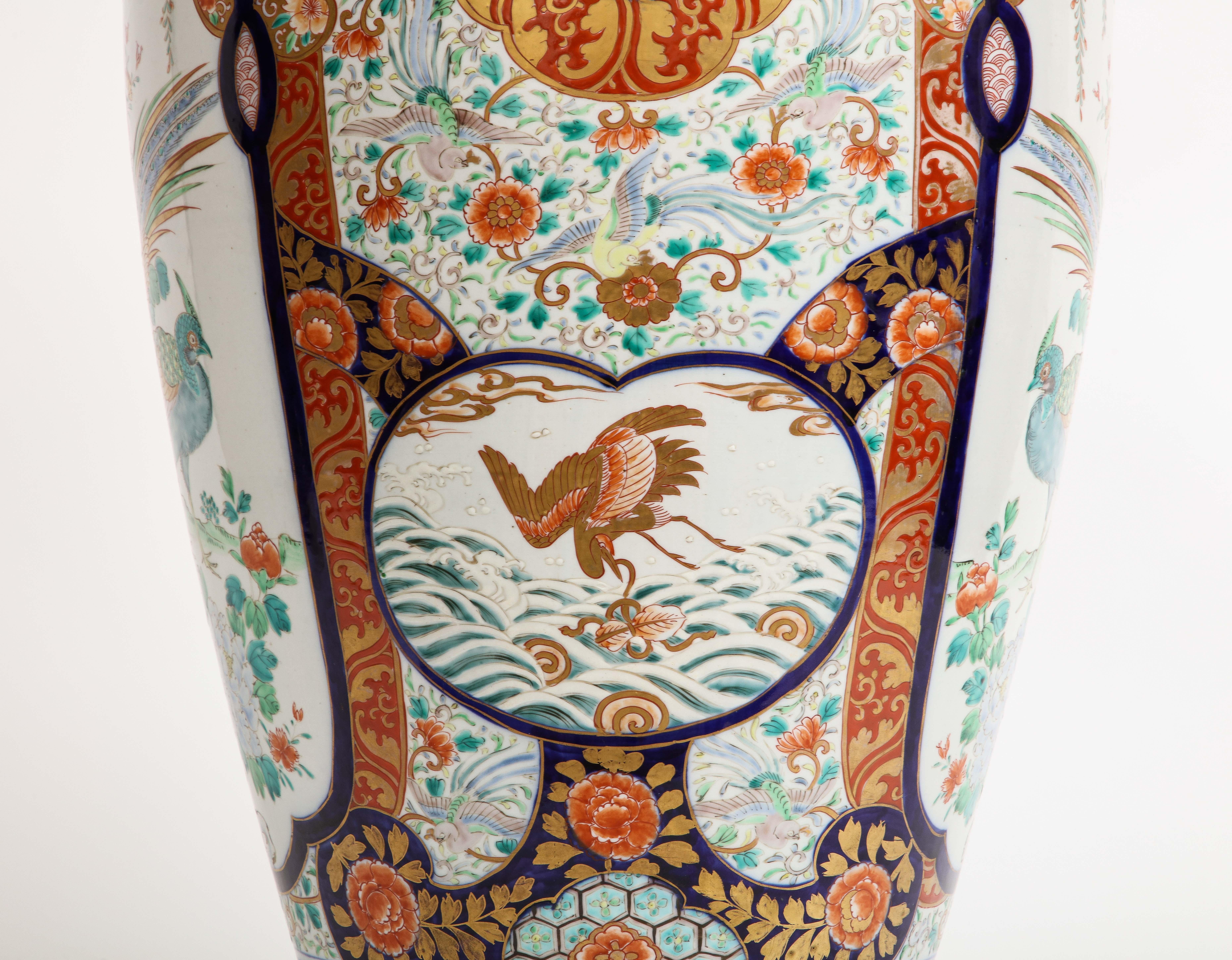 Large Japanese Imari Porcelain Vase,  Meiji Period Circa 1880 For Sale 6