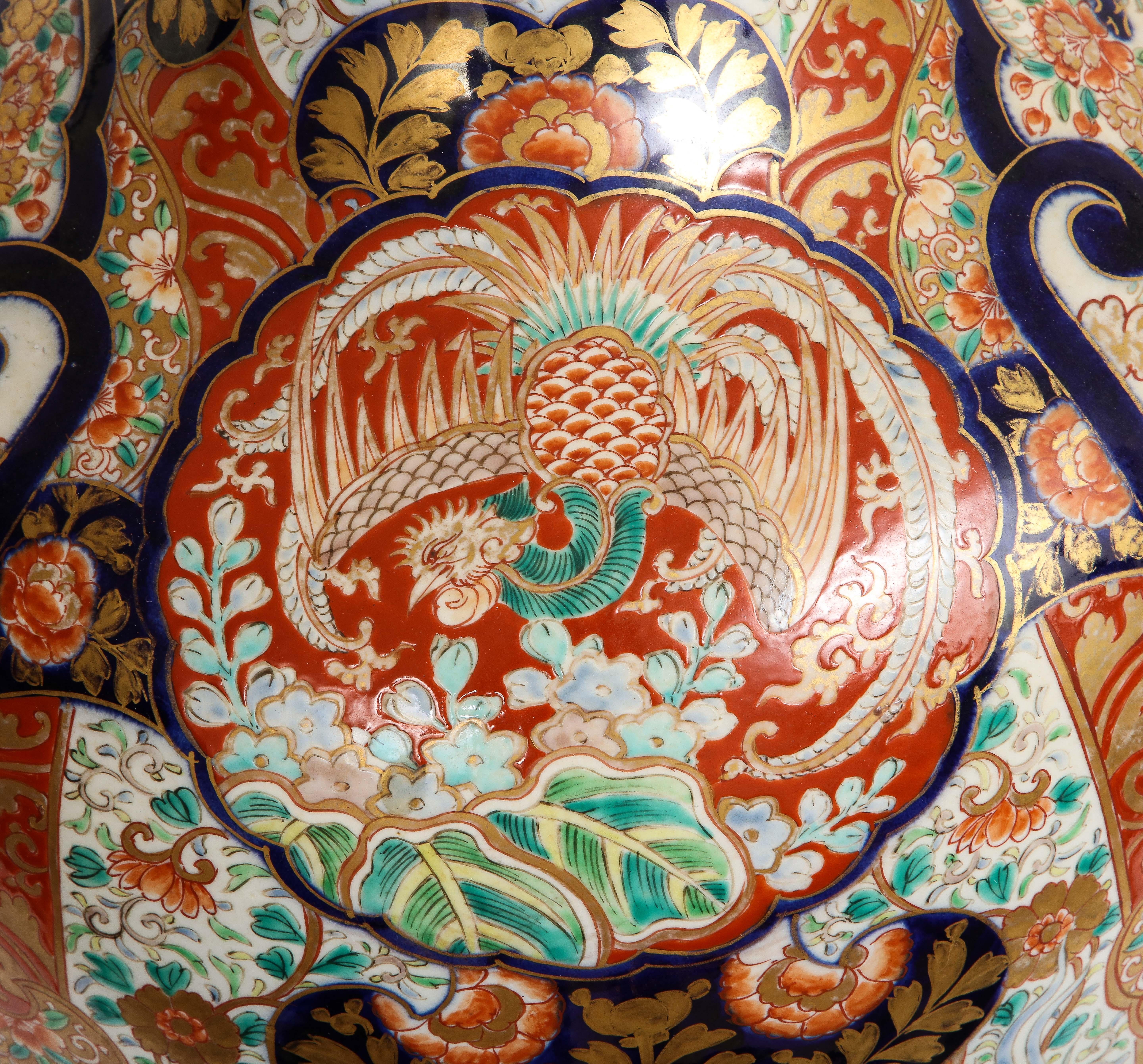 Large Japanese Imari Porcelain Vase,  Meiji Period Circa 1880 For Sale 7