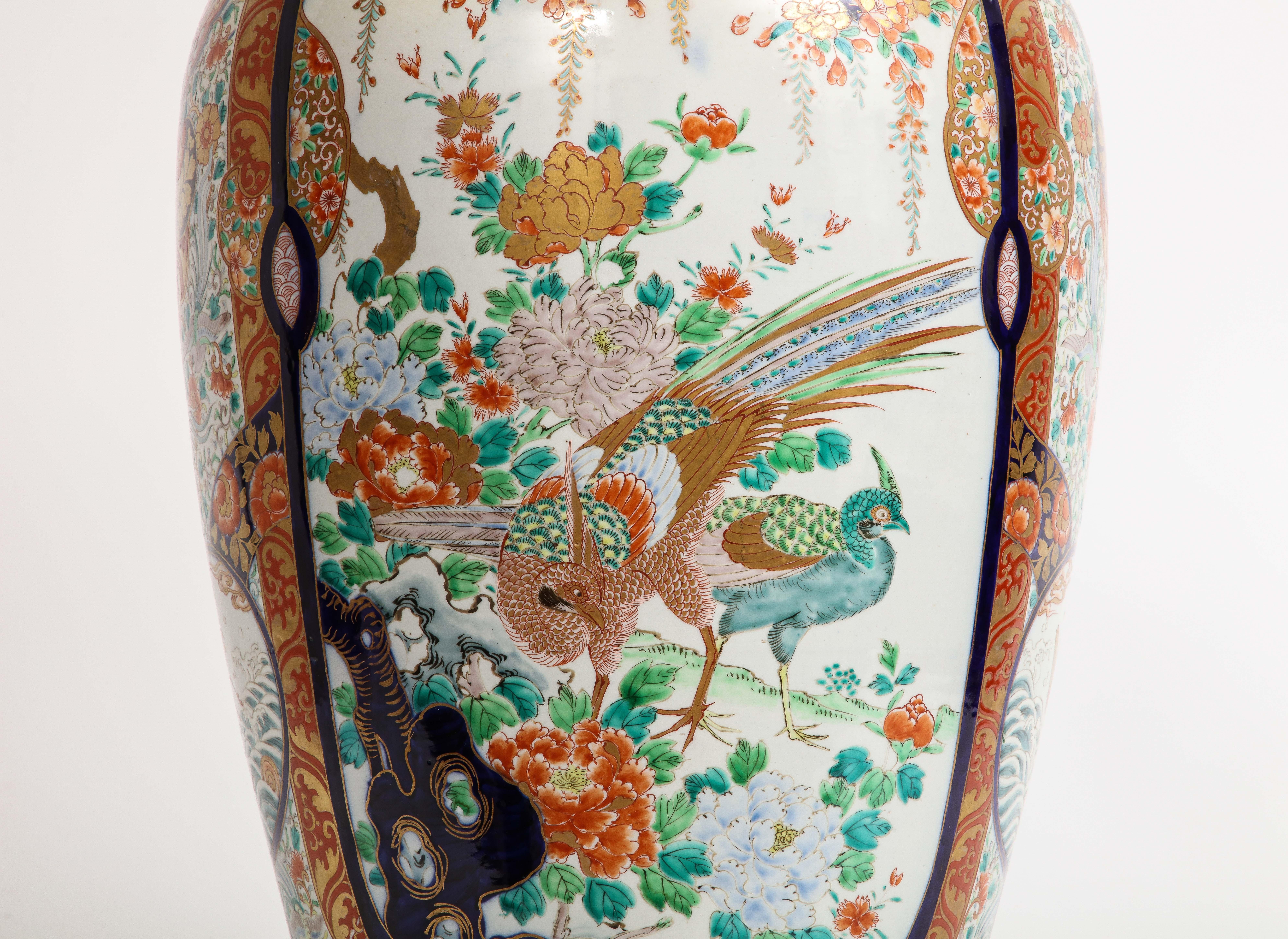 Large Japanese Imari Porcelain Vase,  Meiji Period Circa 1880 For Sale 2
