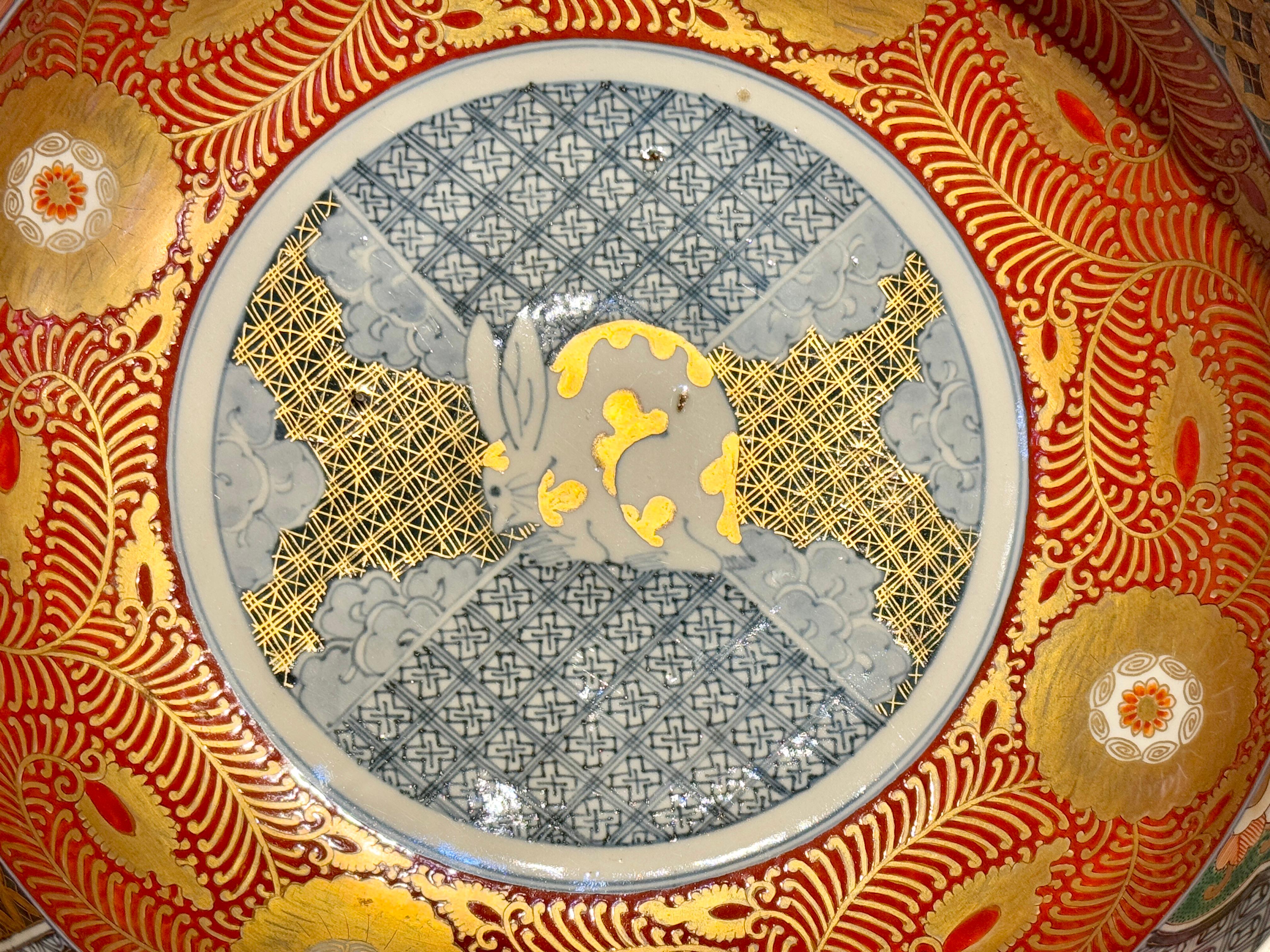 An impressive and large Japanese Imari bowl with a golden spotted hare or rabbit, early Meiji Period (1864 to 1912), mid 19th century, Japan  

The fantastic Imari bowl featuring a central design of a hare with golden spots upon a geometric ground. 