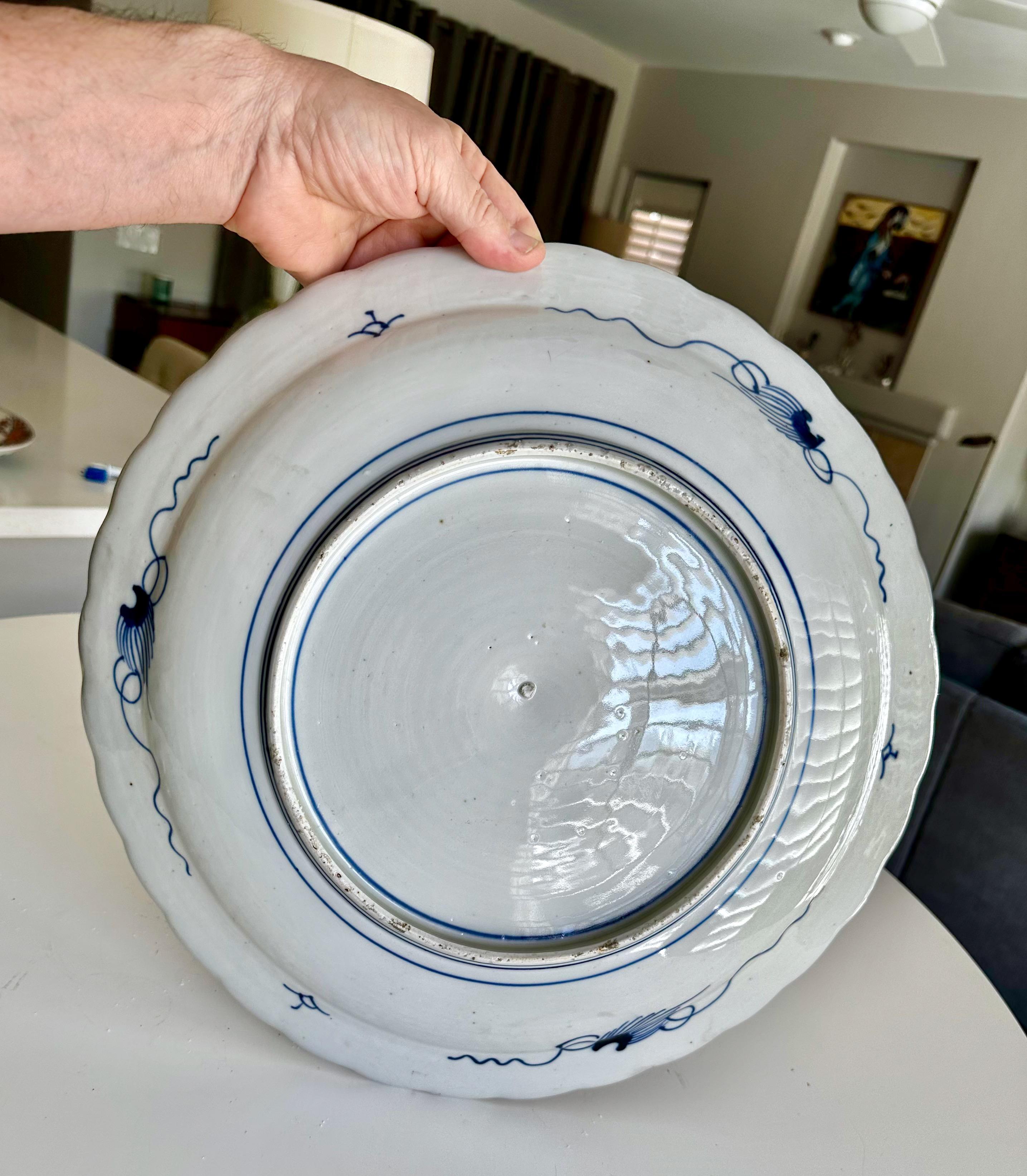 Large Japanese Imari Scallop Edge Porcelain Charger For Sale 11