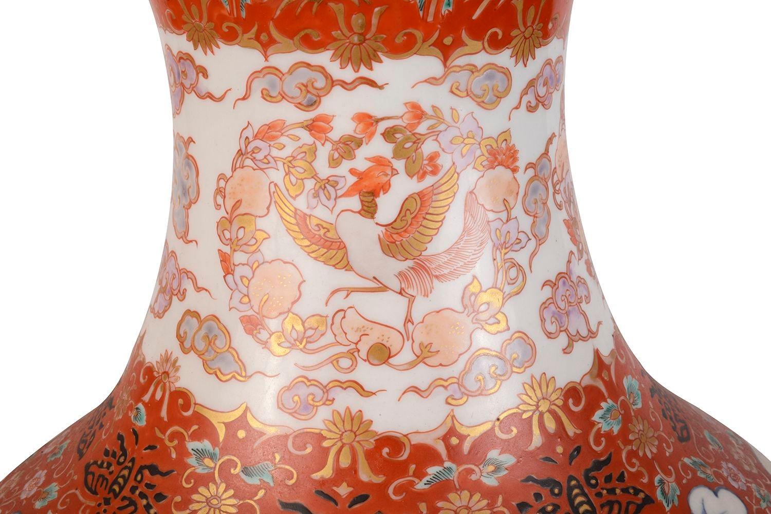 Hand-Painted Large Japanese Korango Imari Bamboo Patterned Vase, circa 1900 For Sale